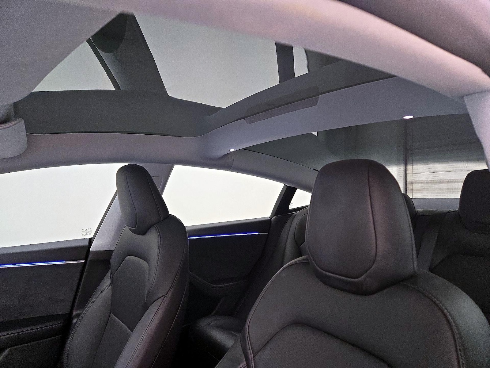 2025 Tesla Model 3 Long Range - Photo 19
