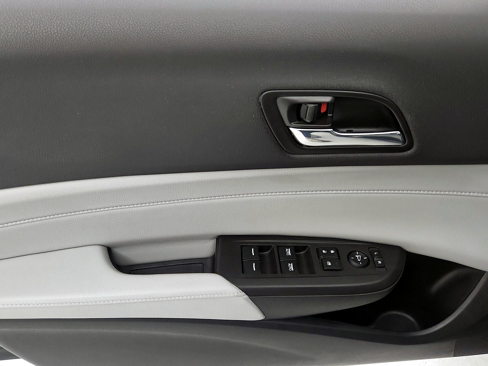 Thumbnail: 2018 Acura ILX - 12