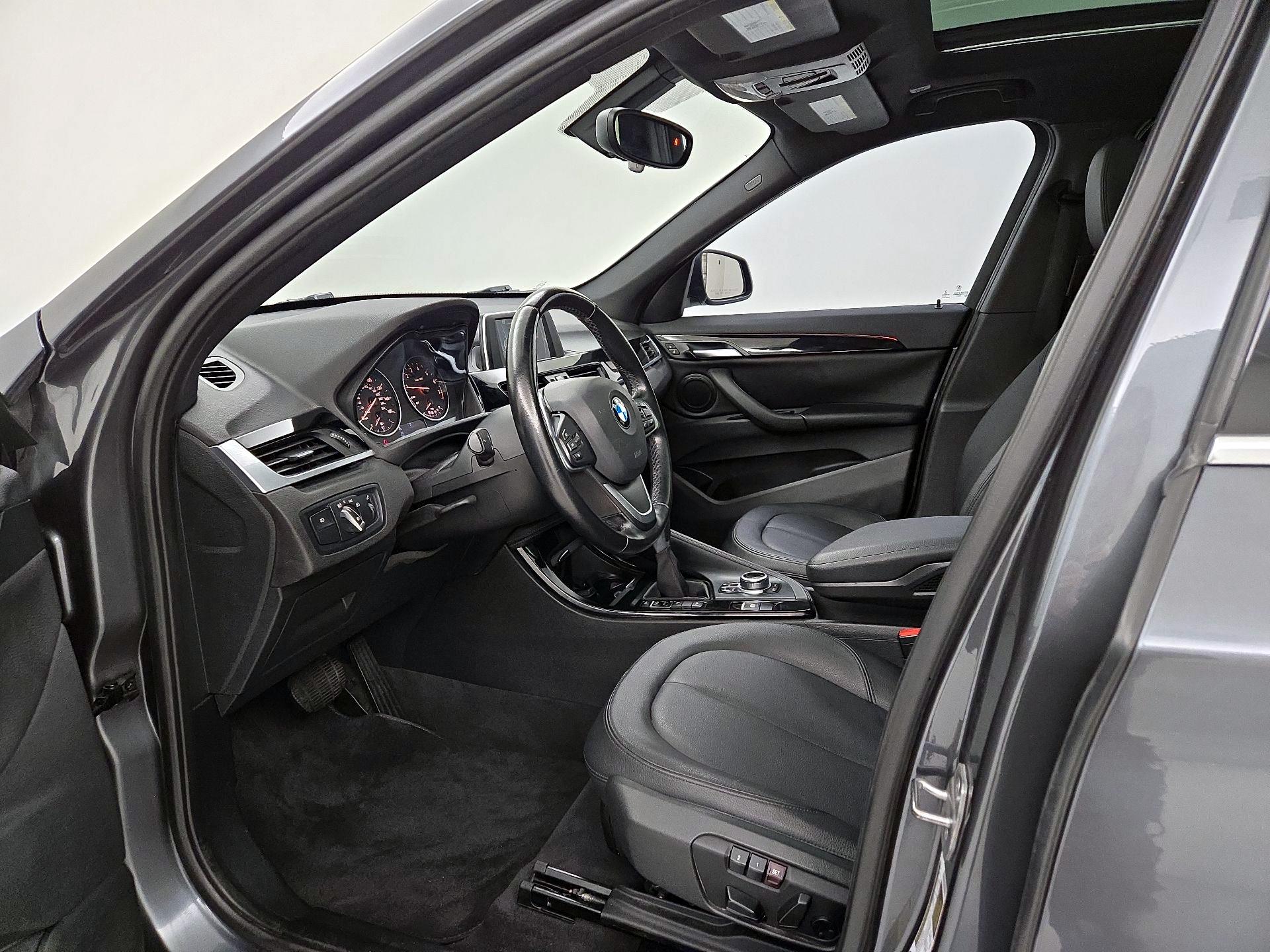 Thumbnail: 2016 BMW X1 - 11