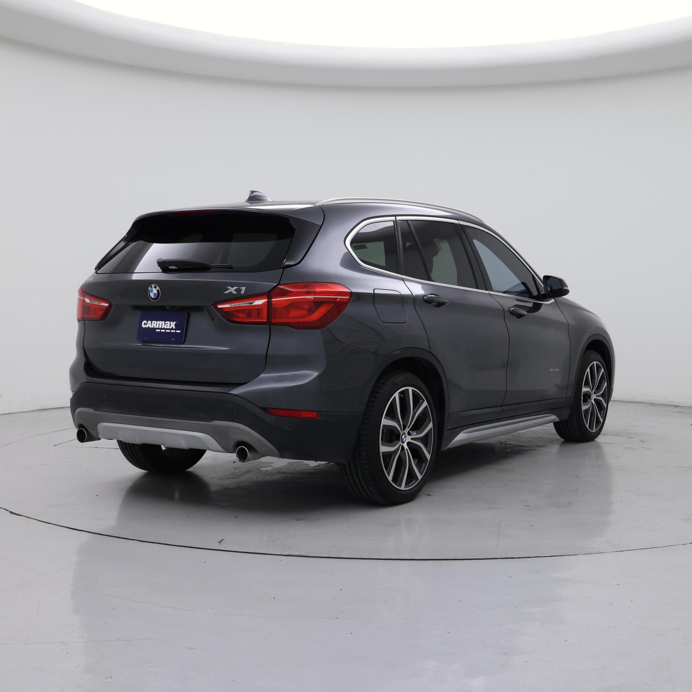 Thumbnail: 2016 BMW X1 - 8