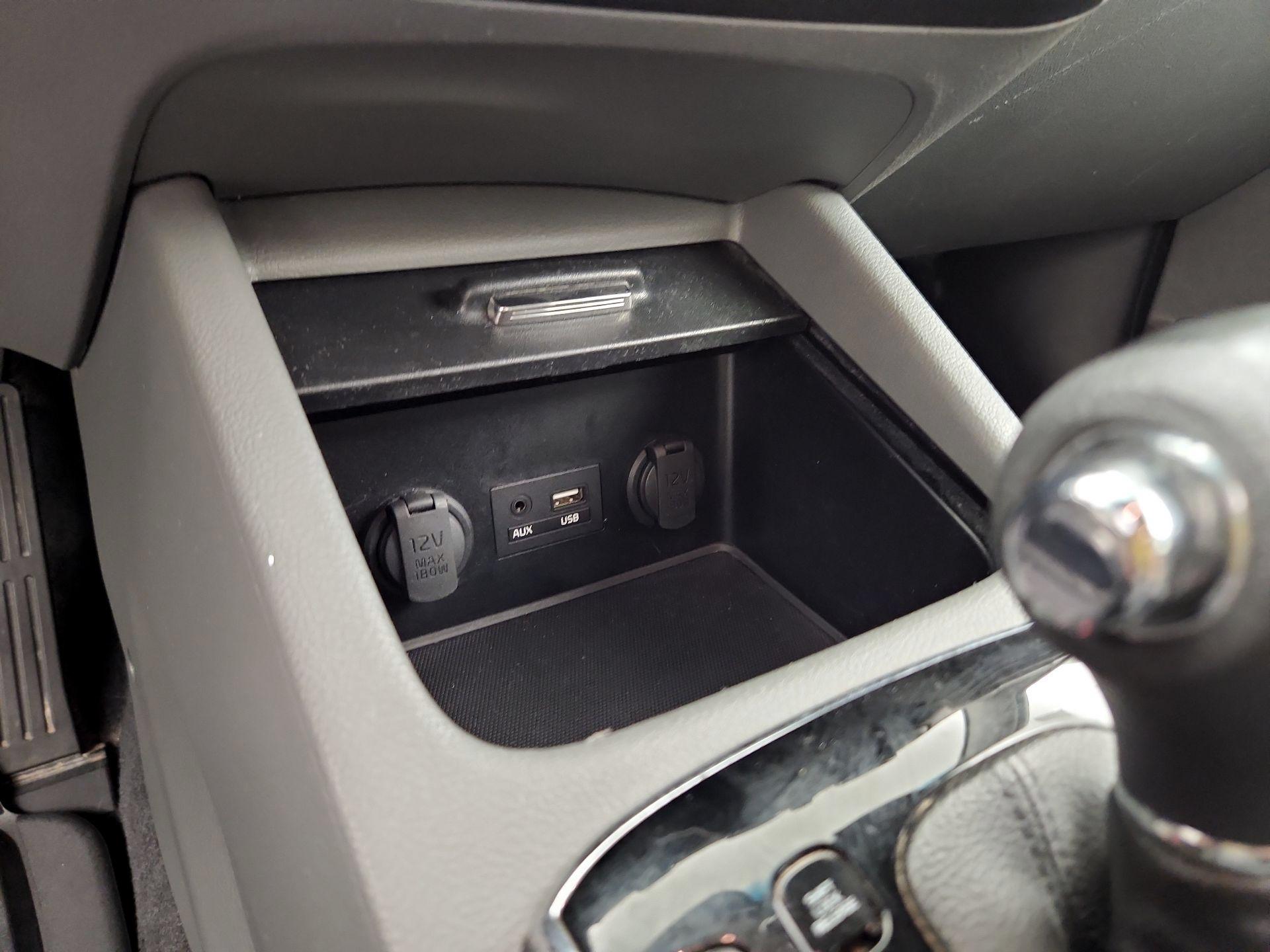 Thumbnail: 2017 Kia Forte - 18