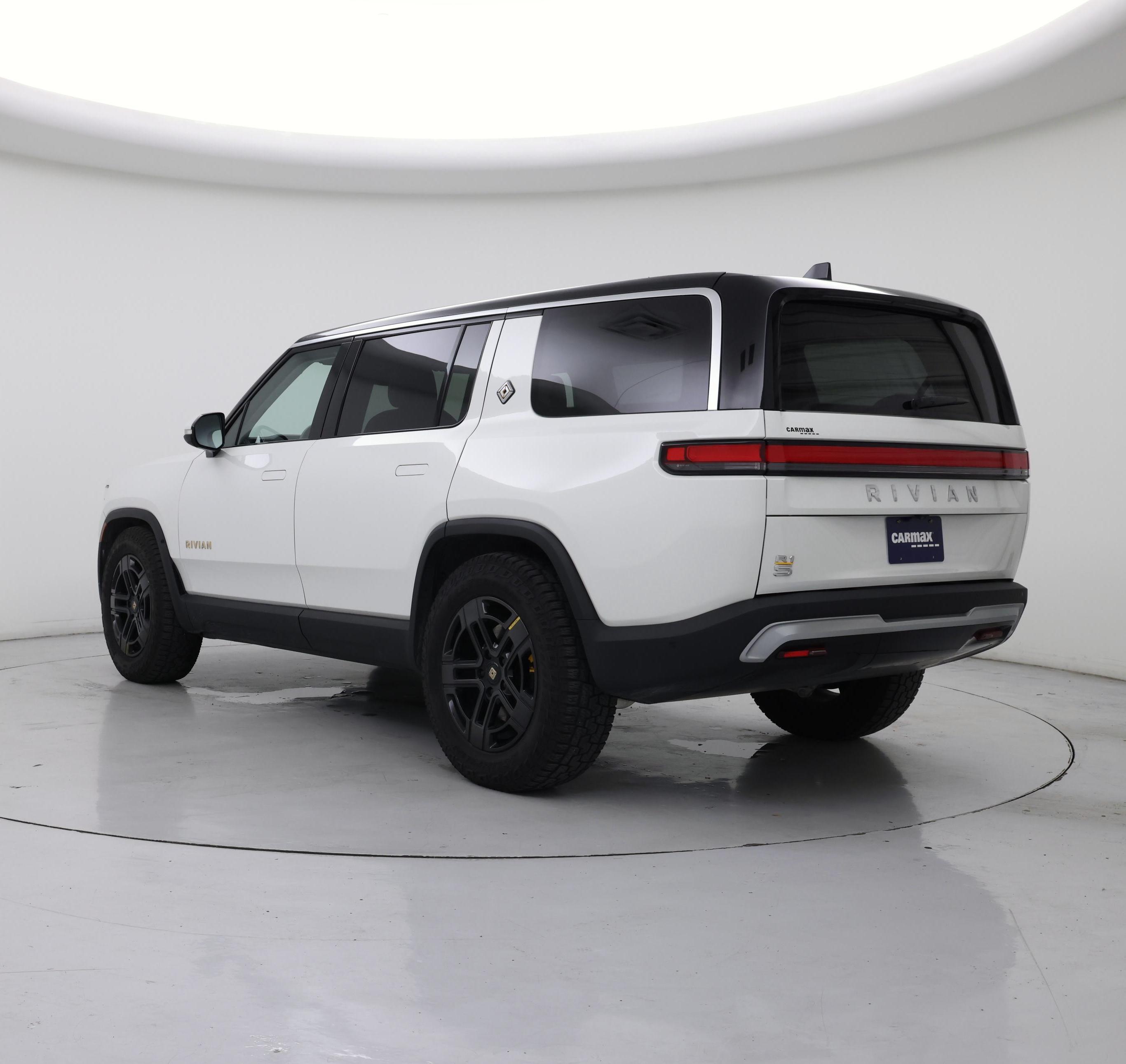 Thumbnail: 2023 Rivian R1S - 2