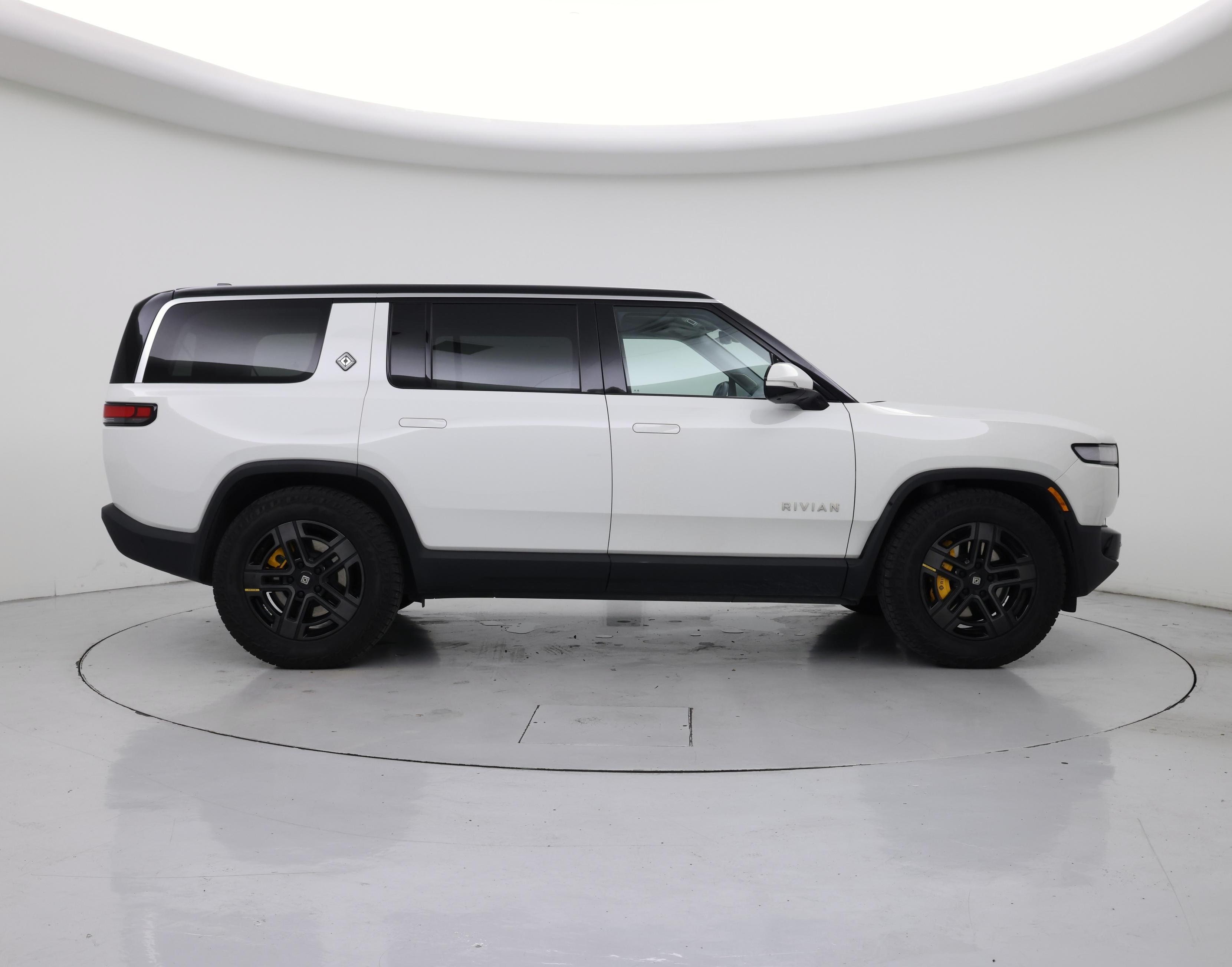 Thumbnail: 2023 Rivian R1S - 7