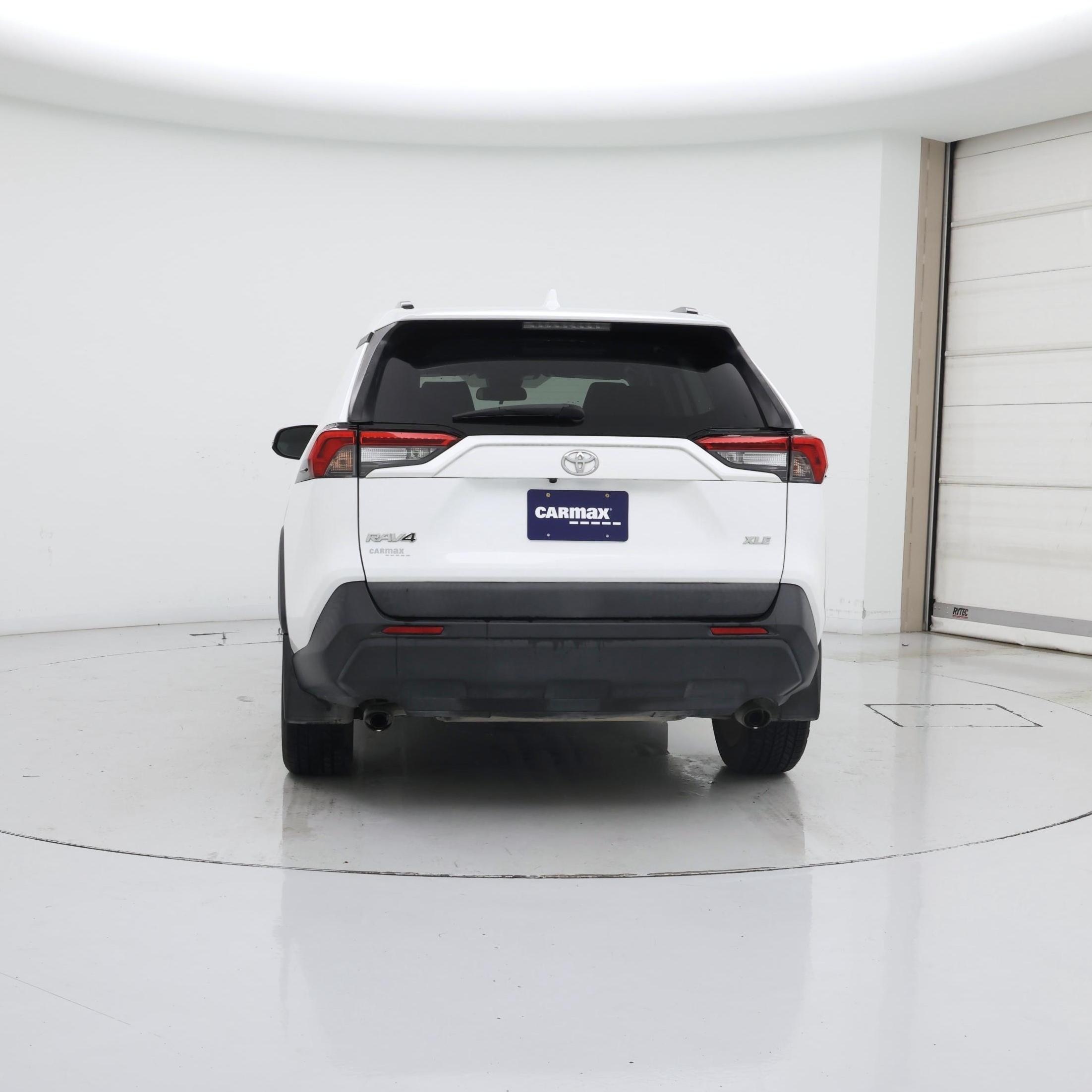 Thumbnail: 2019 Toyota RAV4 - 6