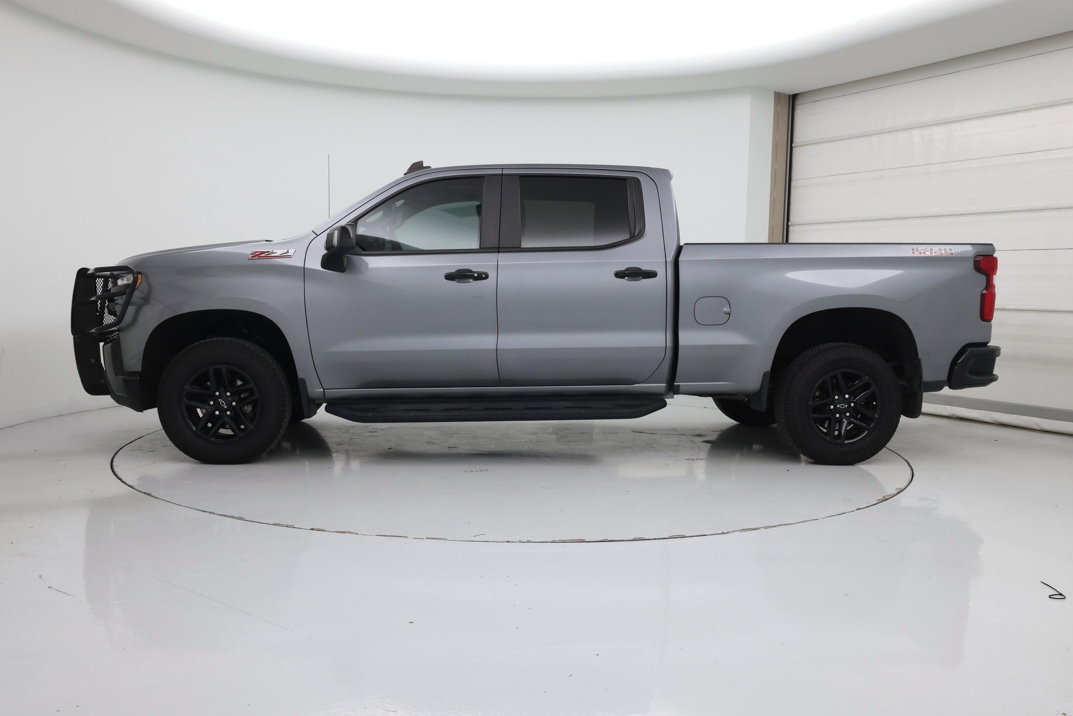 Thumbnail: 2020 Chevrolet Silverado 1500 - 3