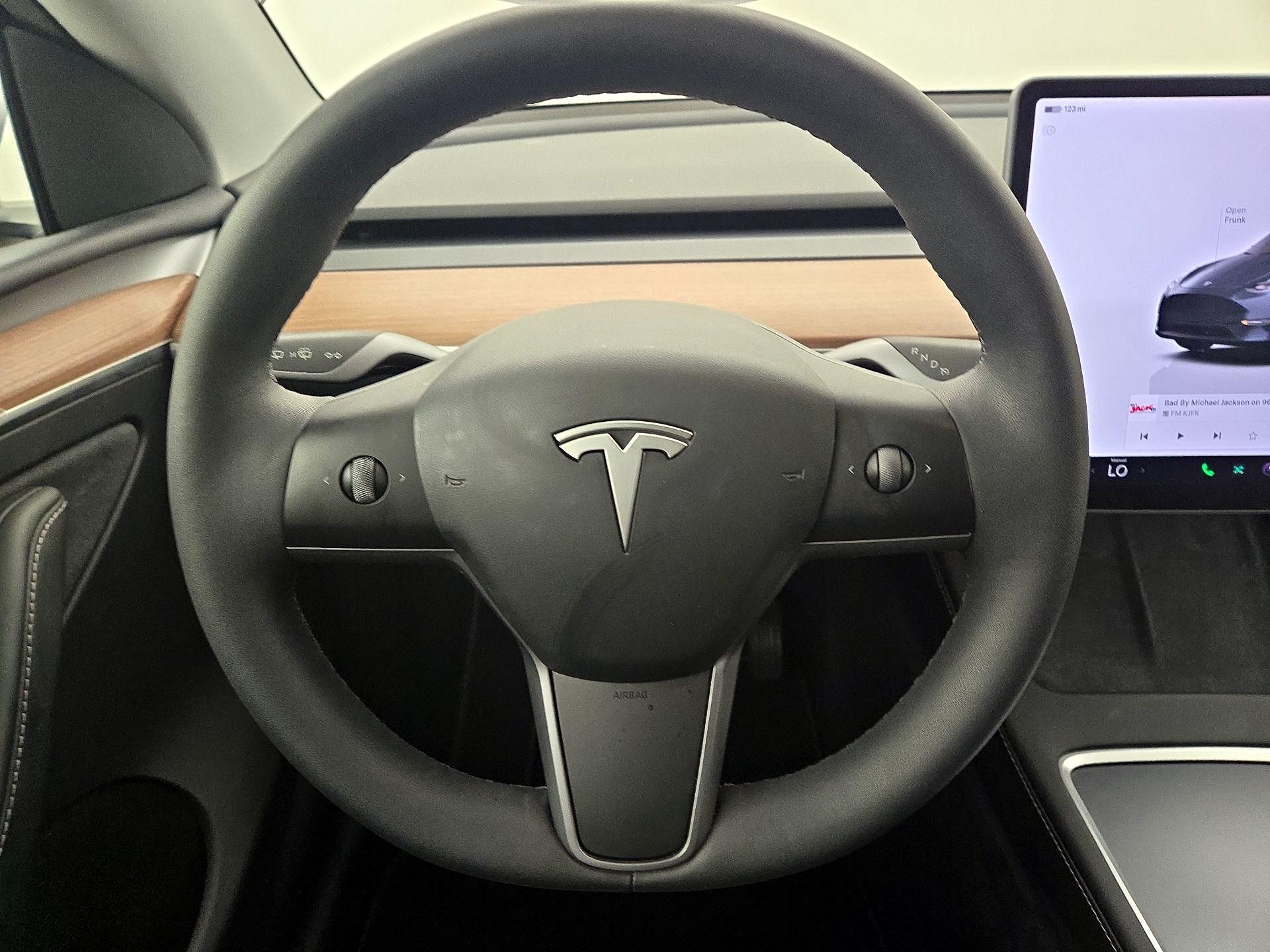 Thumbnail: 2023 Tesla Model Y - 10