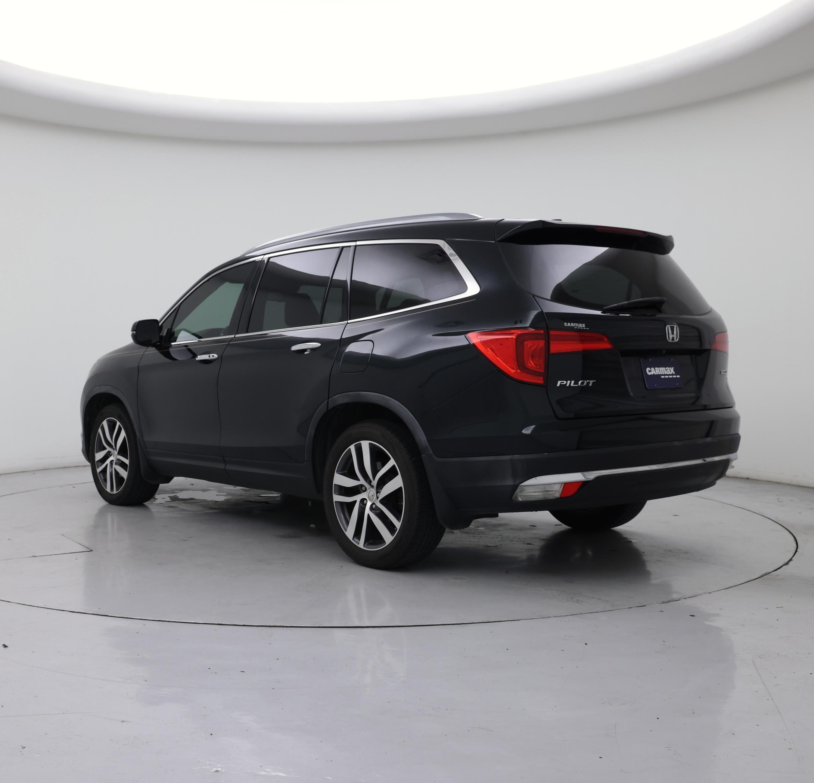 Thumbnail: 2016 Honda Pilot - 2