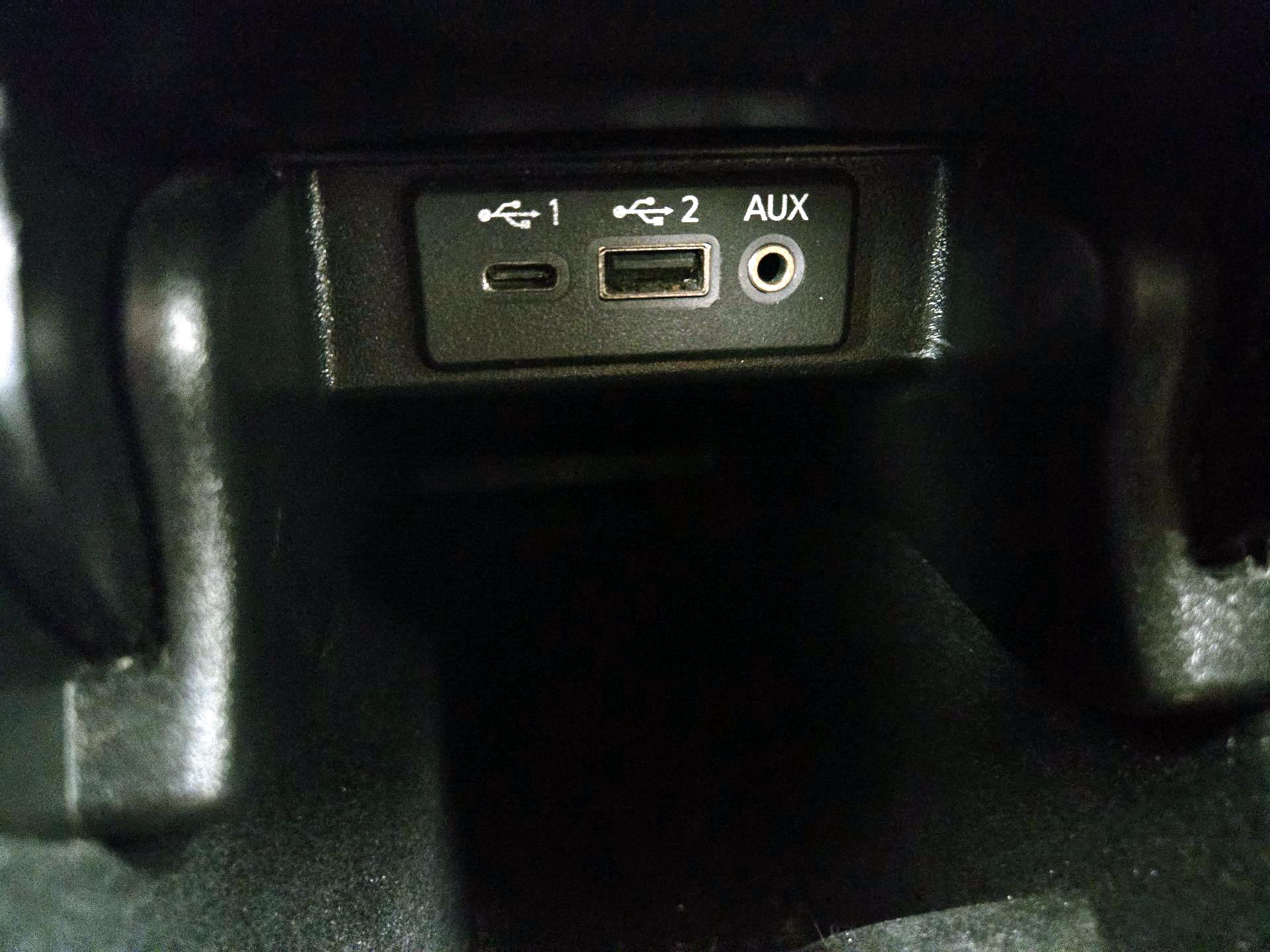 Thumbnail: 2019 Nissan Maxima - 19