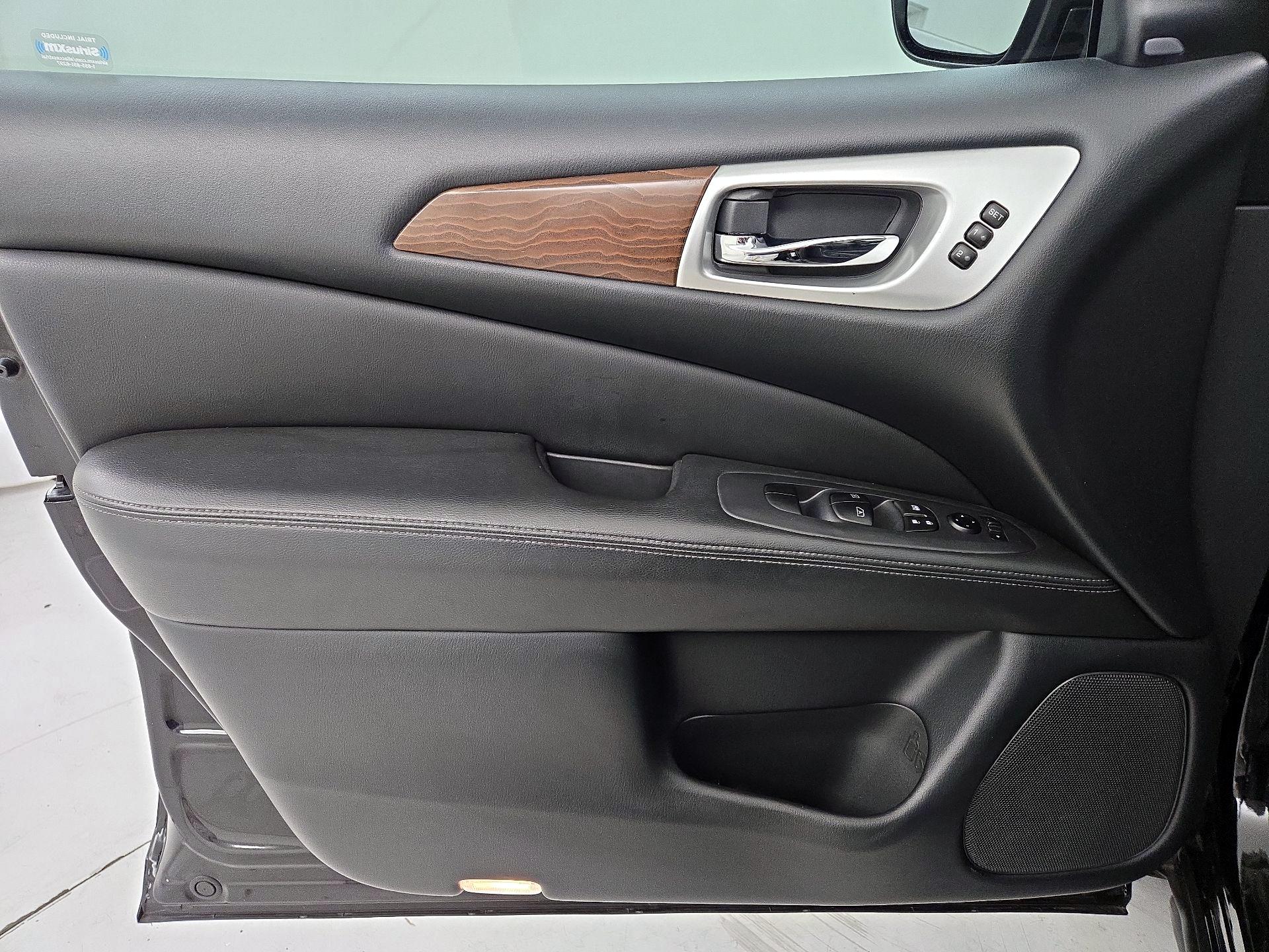 Thumbnail: 2020 Nissan Pathfinder - 12