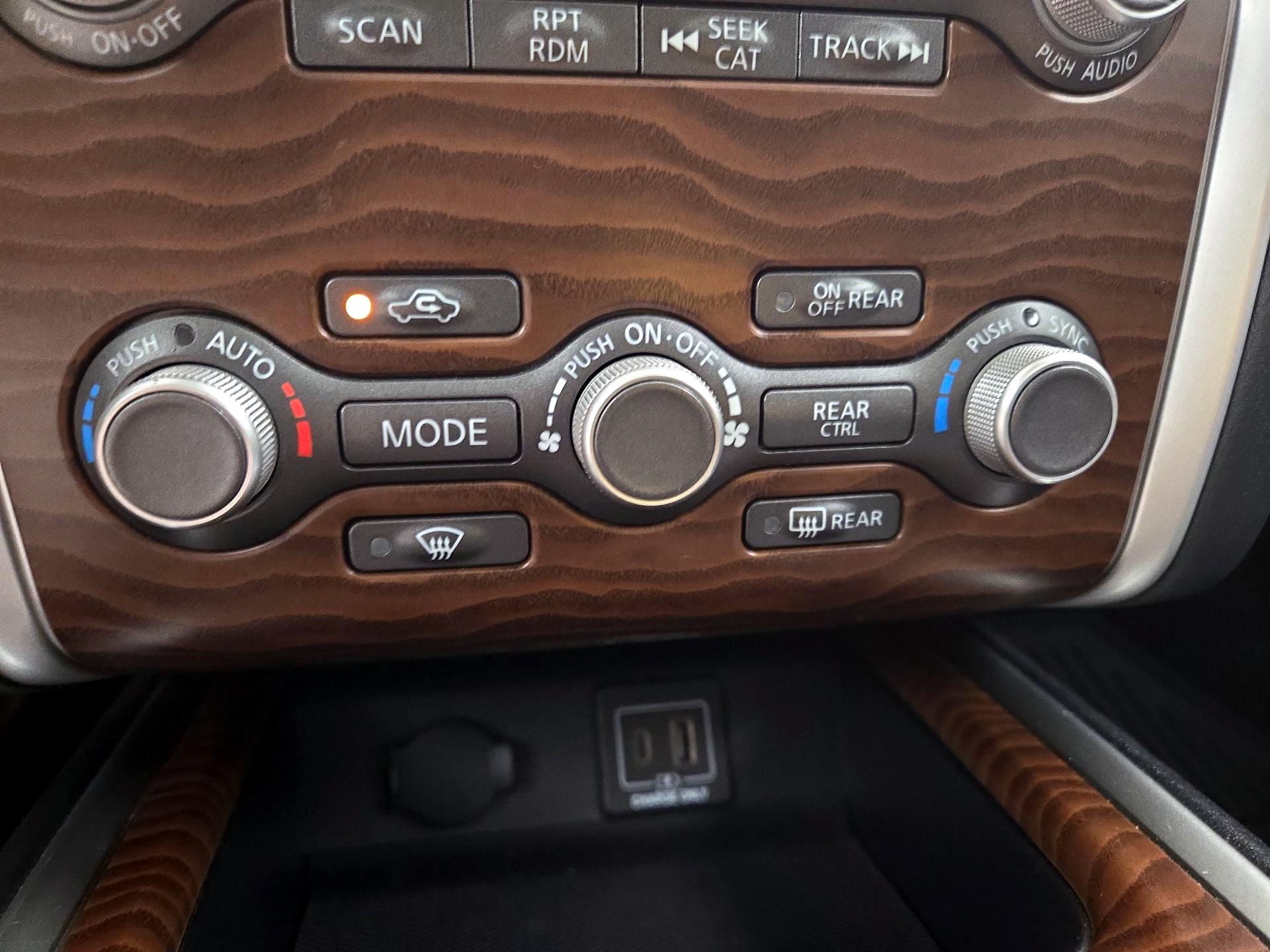 Thumbnail: 2020 Nissan Pathfinder - 17