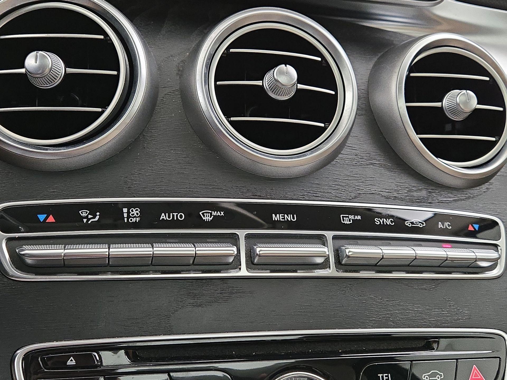 Thumbnail: 2016 Mercedes-Benz C-Class - 16