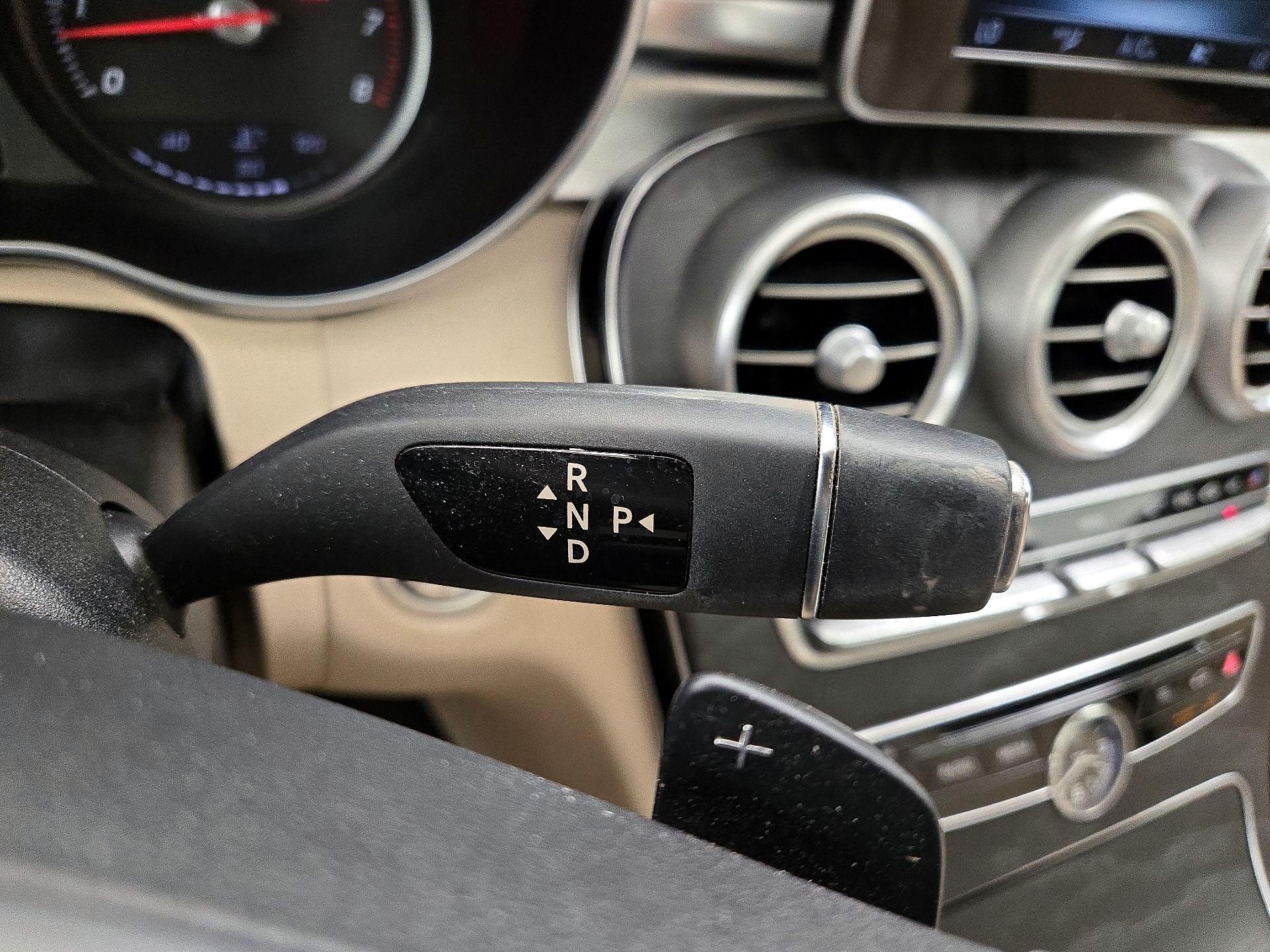 Thumbnail: 2016 Mercedes-Benz C-Class - 17