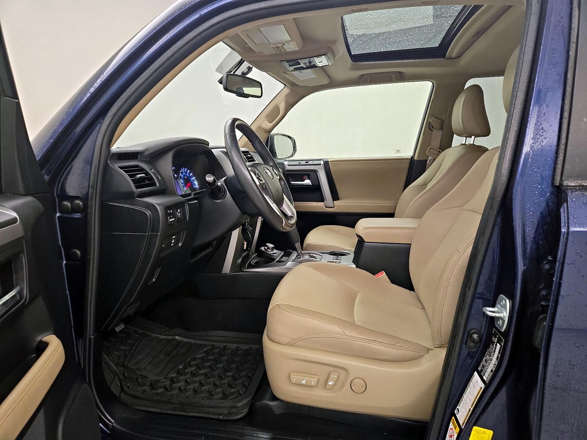 Thumbnail: 2014 Toyota 4Runner - 11