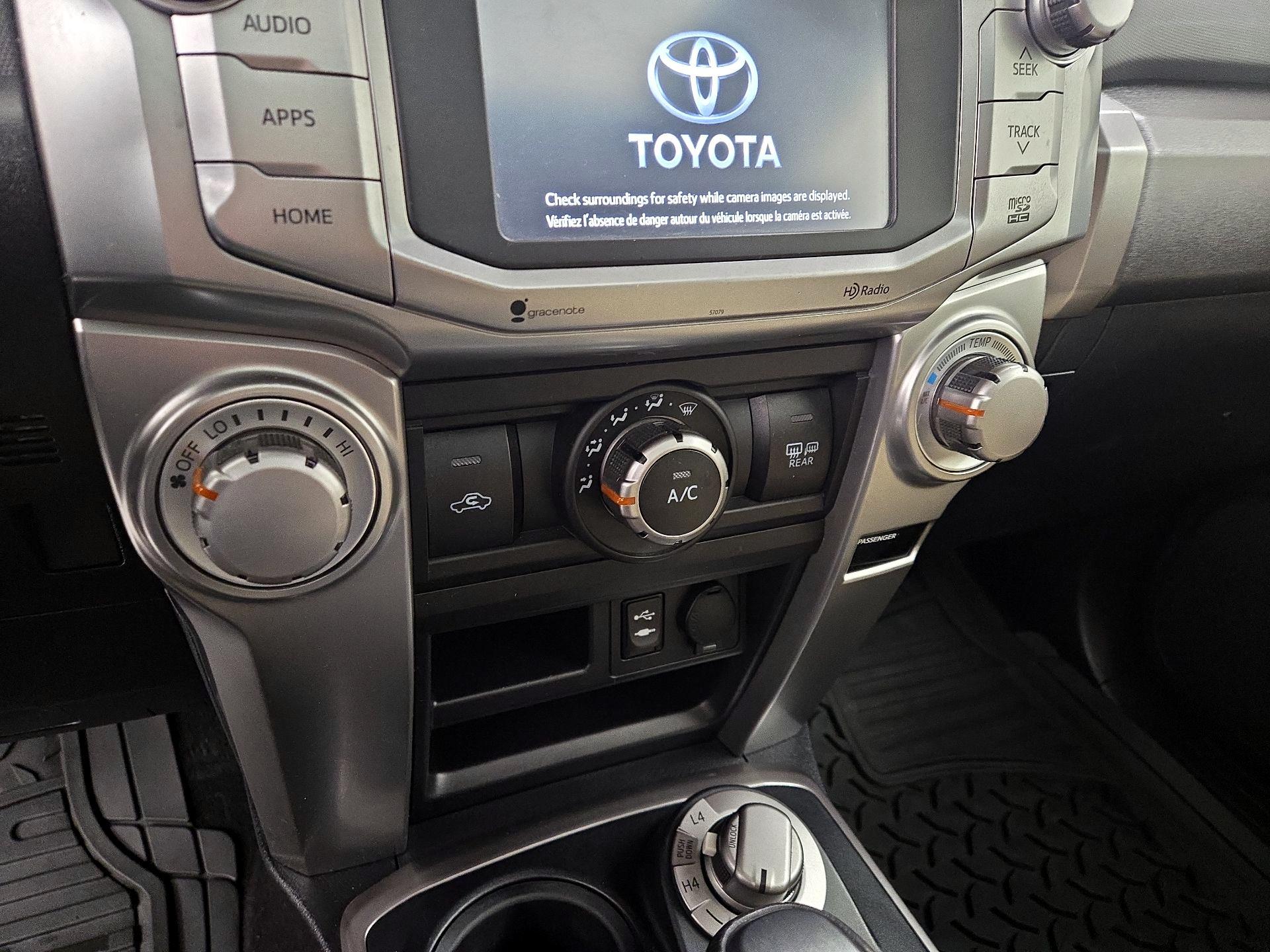 Thumbnail: 2014 Toyota 4Runner - 16