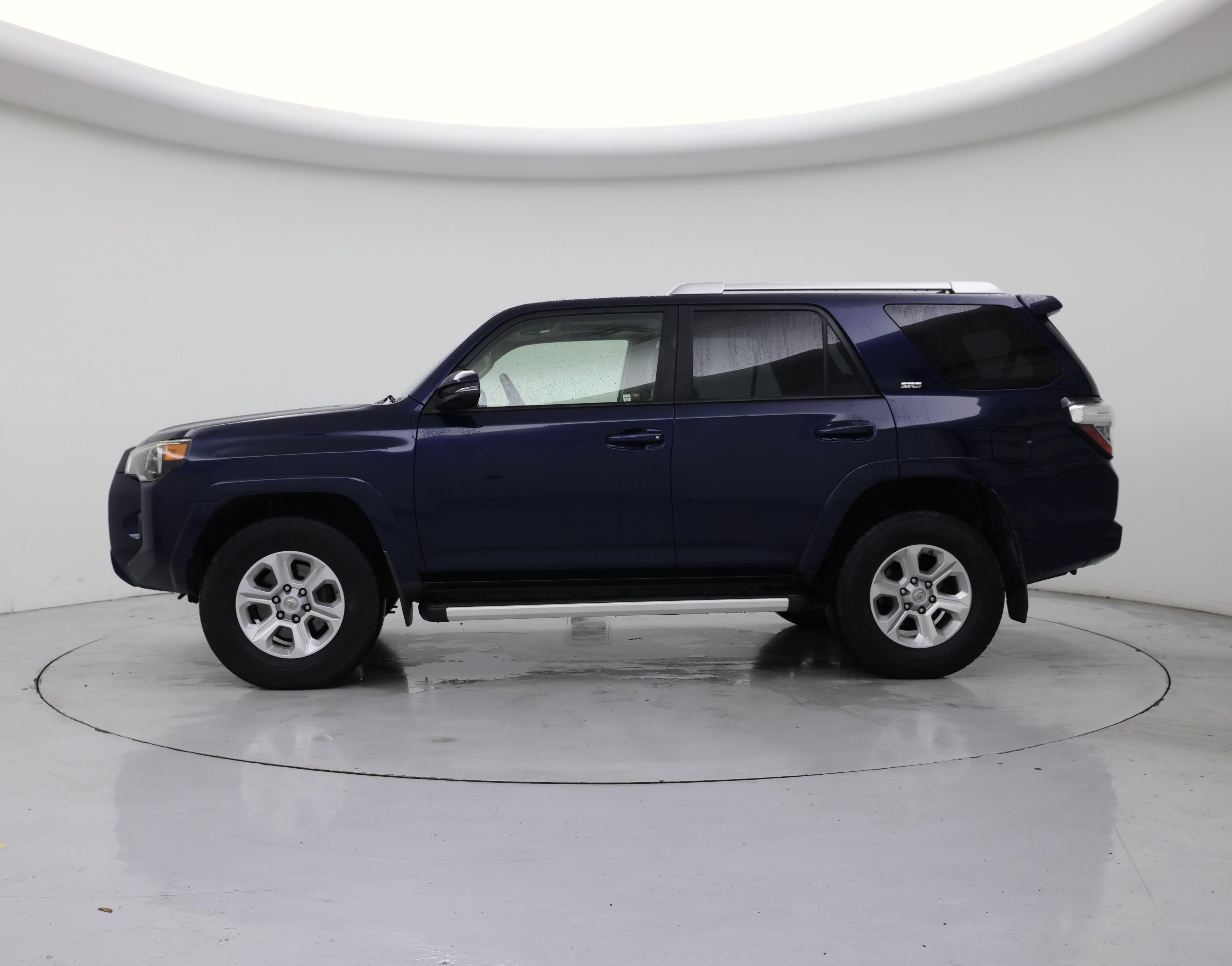 Thumbnail: 2014 Toyota 4Runner - 3