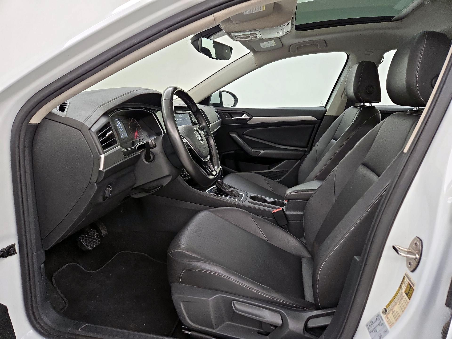 Thumbnail: 2019 Volkswagen Jetta - 11