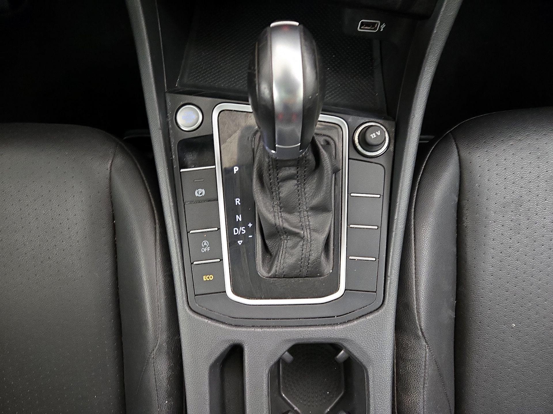Thumbnail: 2019 Volkswagen Jetta - 17
