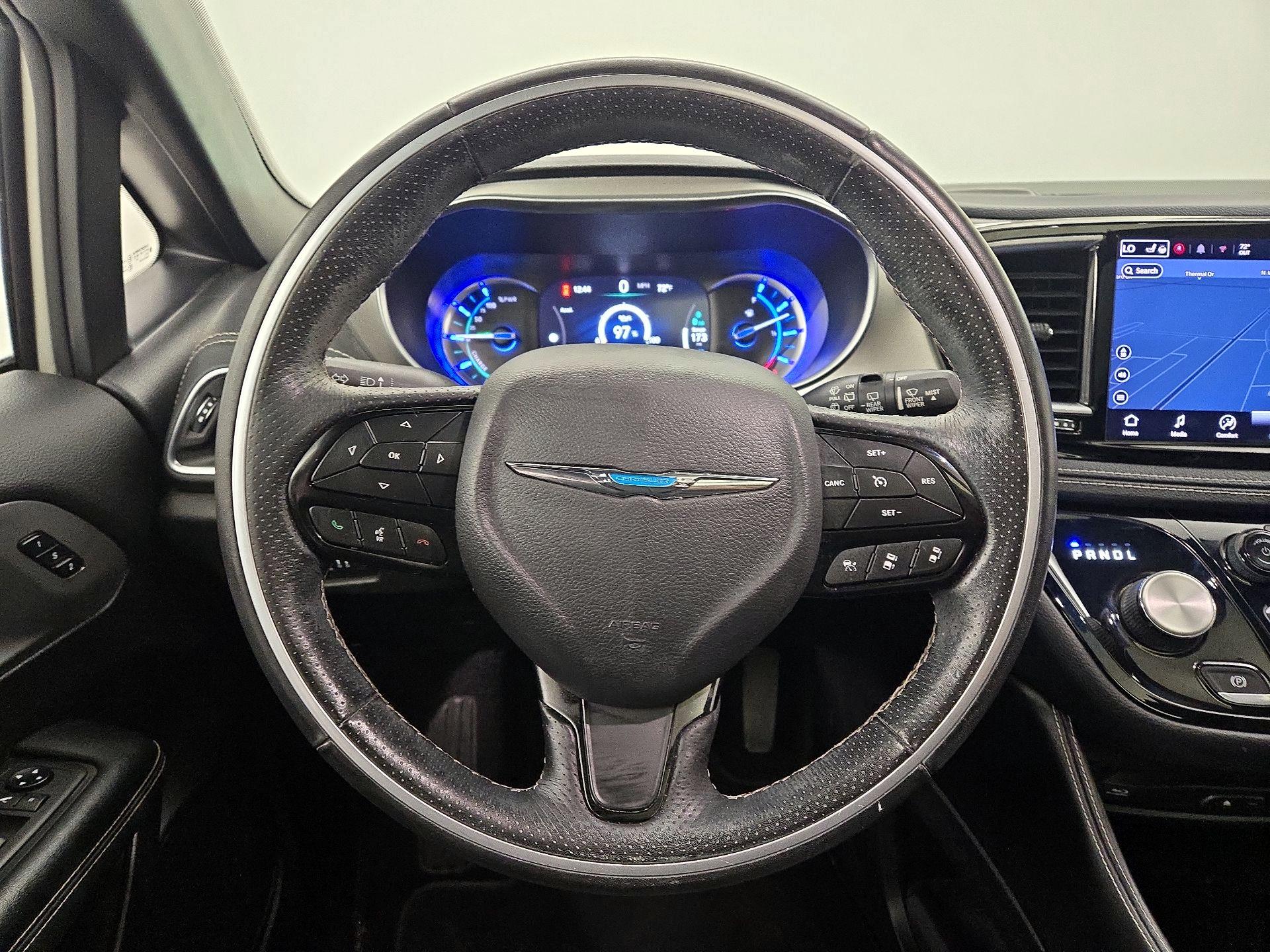 Thumbnail: 2021 Chrysler Pacifica - 10