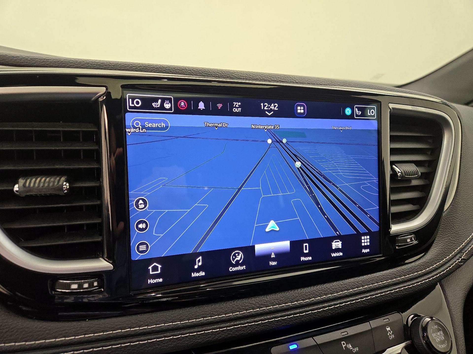 Thumbnail: 2021 Chrysler Pacifica - 14