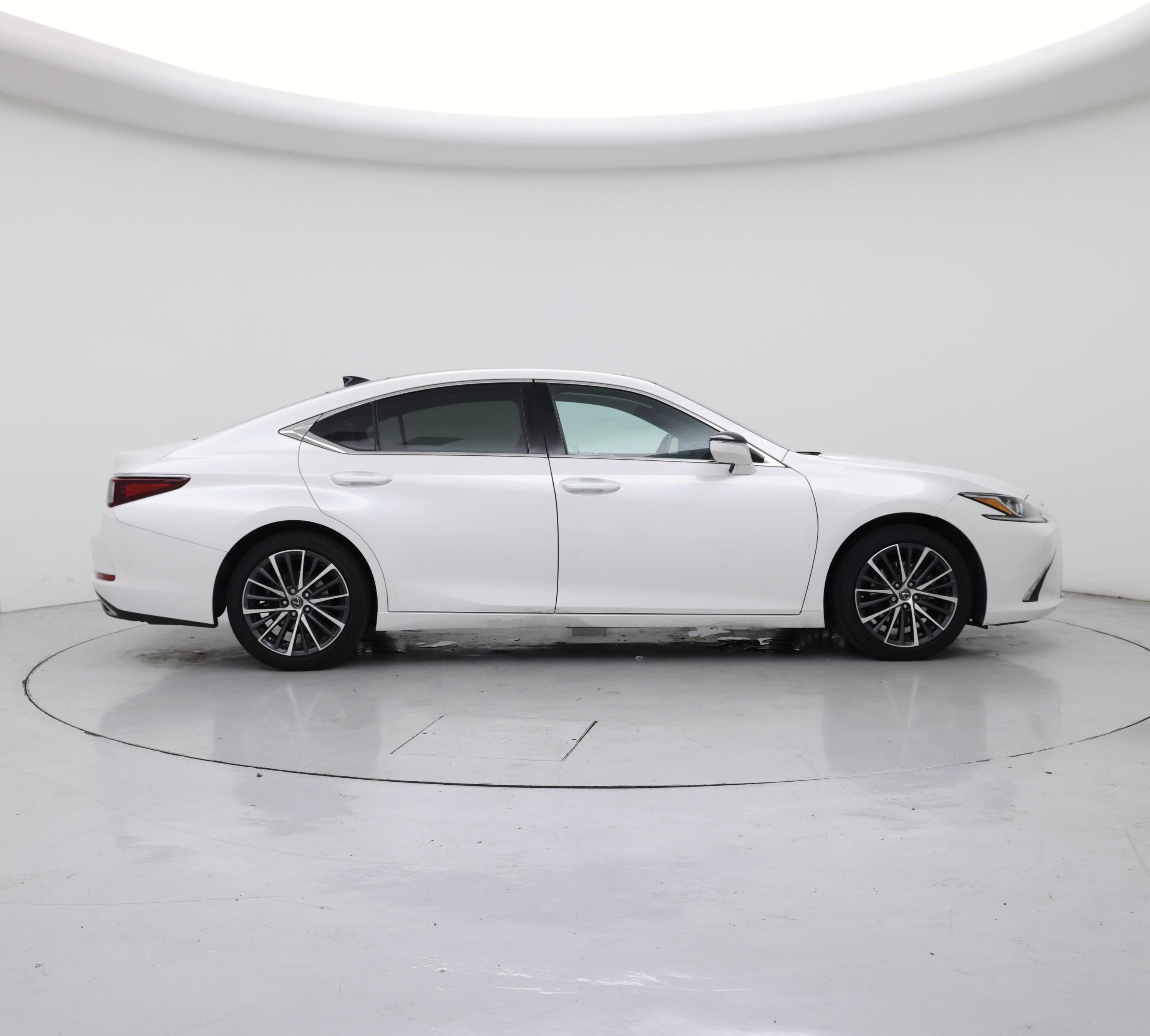 Thumbnail: 2023 Lexus ES - 7