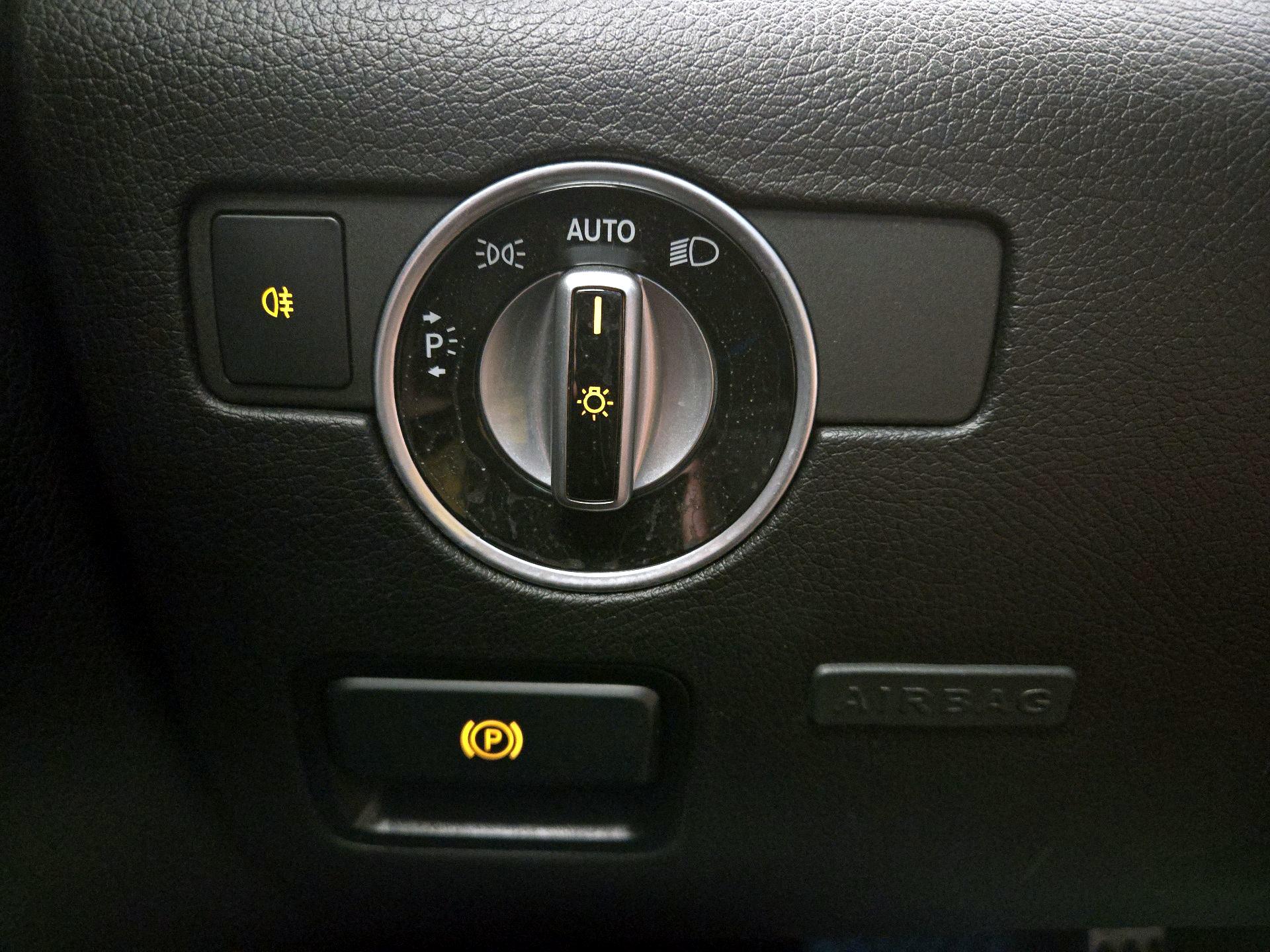 Thumbnail: 2019 Mercedes-Benz SL-Class - 13