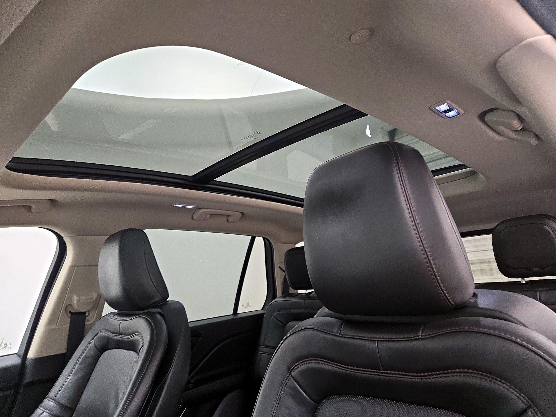 Thumbnail: 2021 Lincoln Aviator - 20
