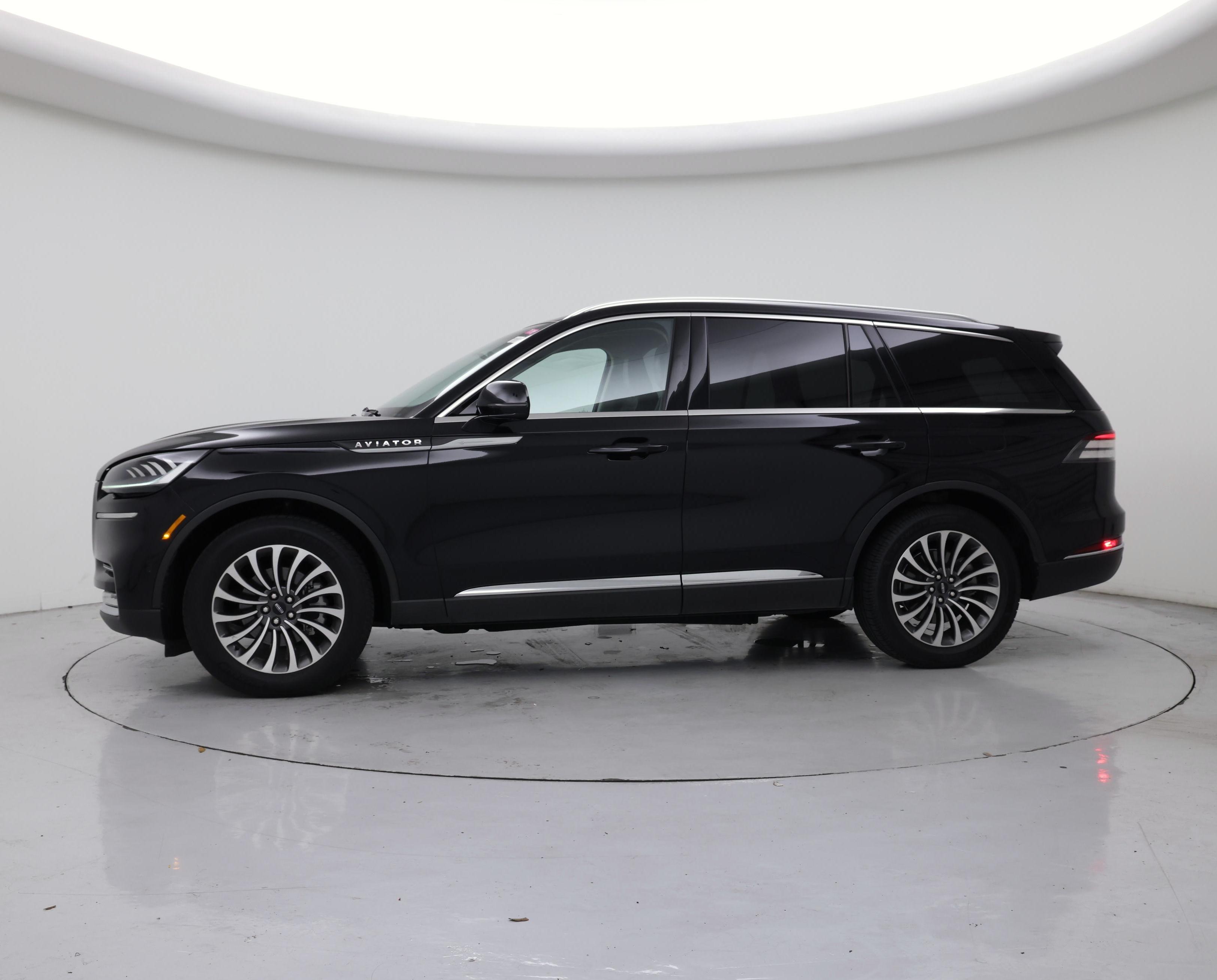 Thumbnail: 2021 Lincoln Aviator - 3