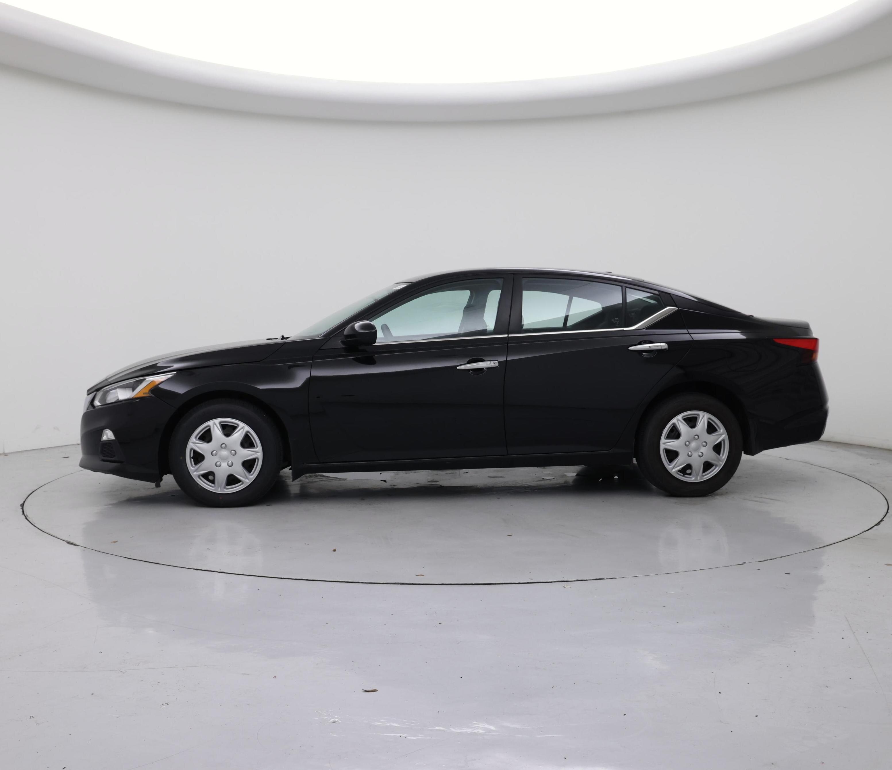 Thumbnail: 2020 Nissan Altima - 3