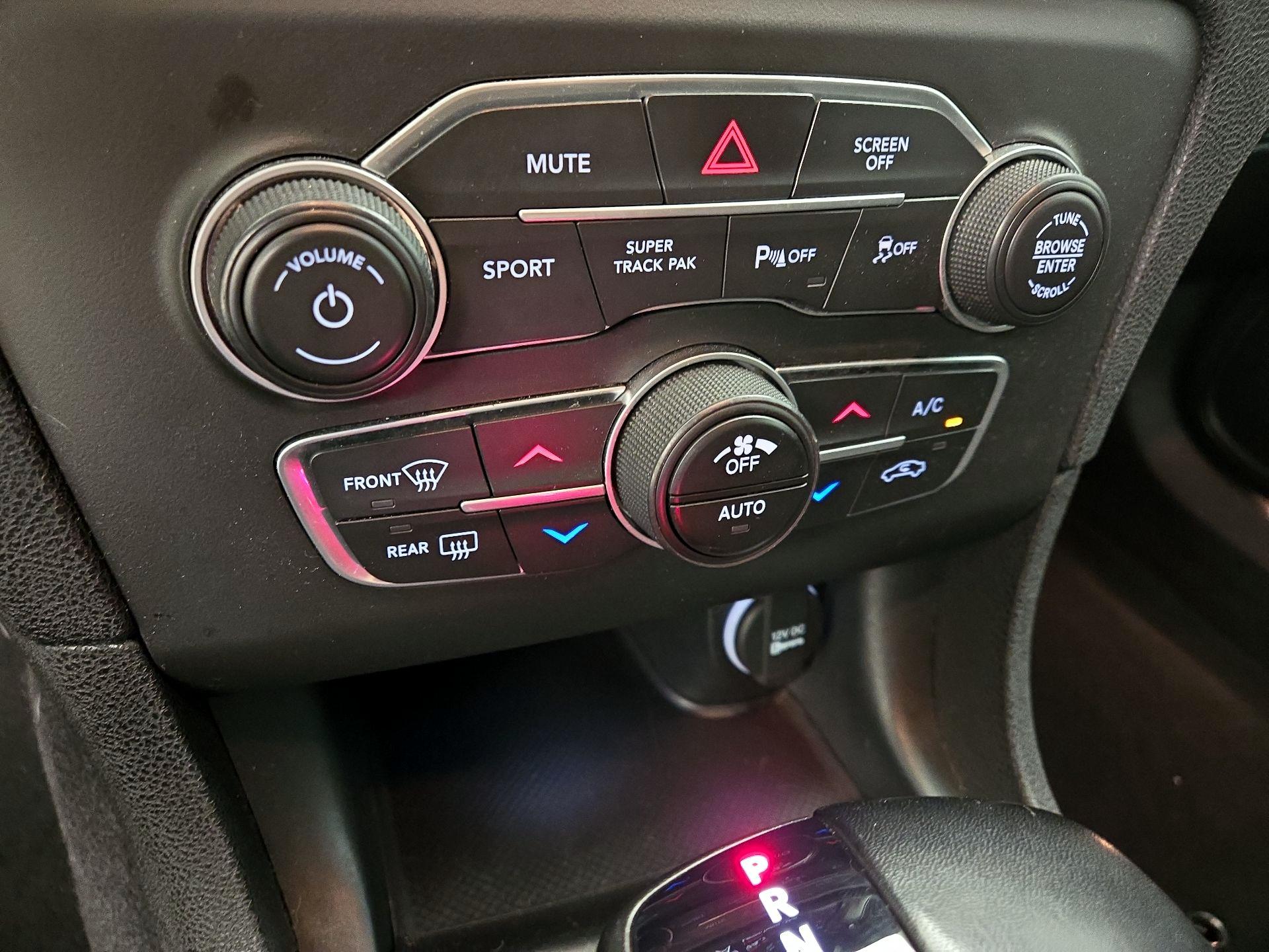 Thumbnail: 2021 Dodge Charger - 16