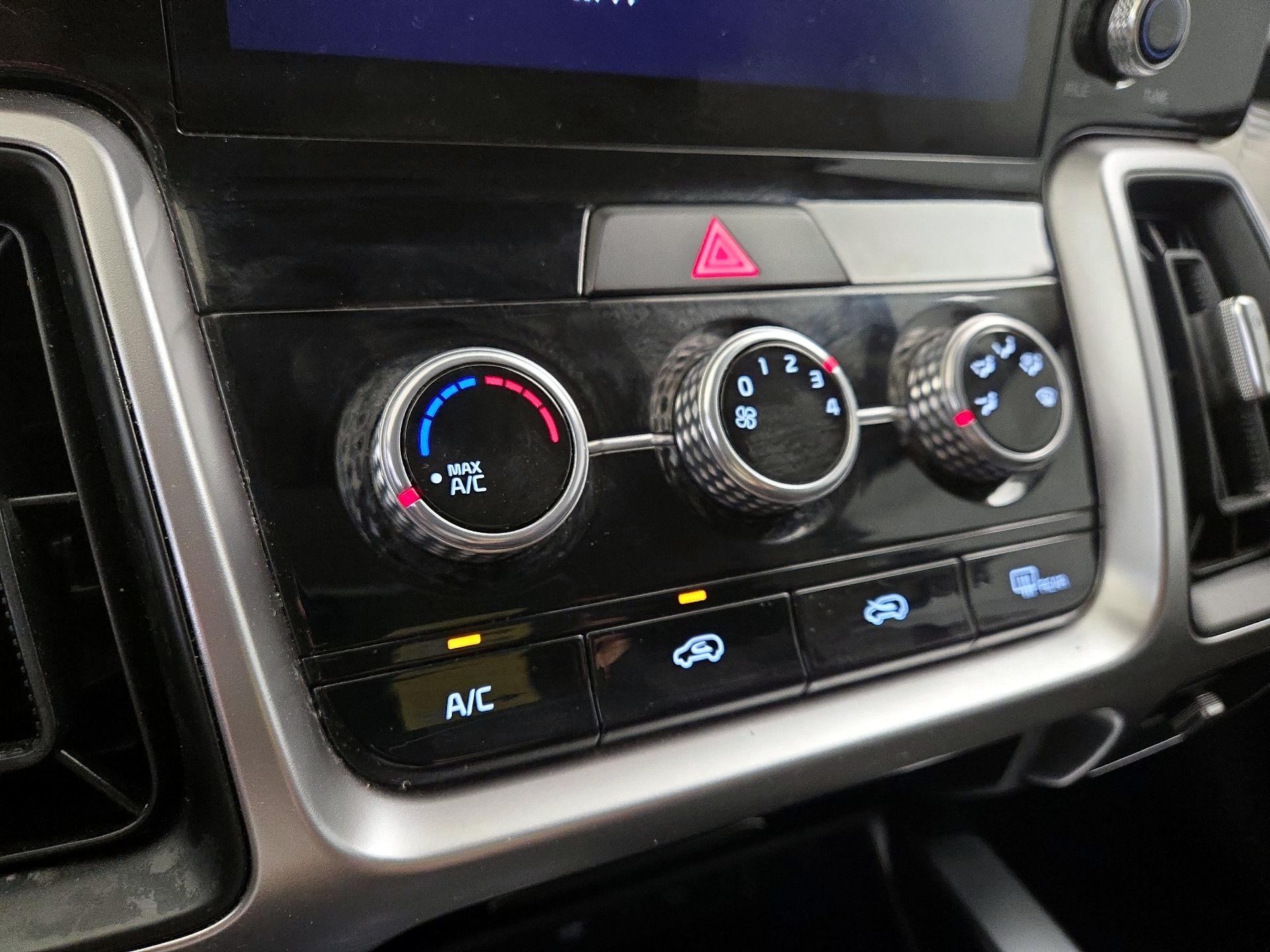Thumbnail: 2021 Kia Sorento - 16