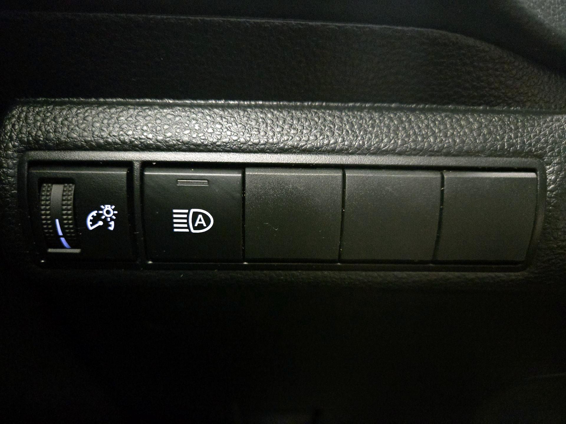 Thumbnail: 2024 Toyota Corolla - 13