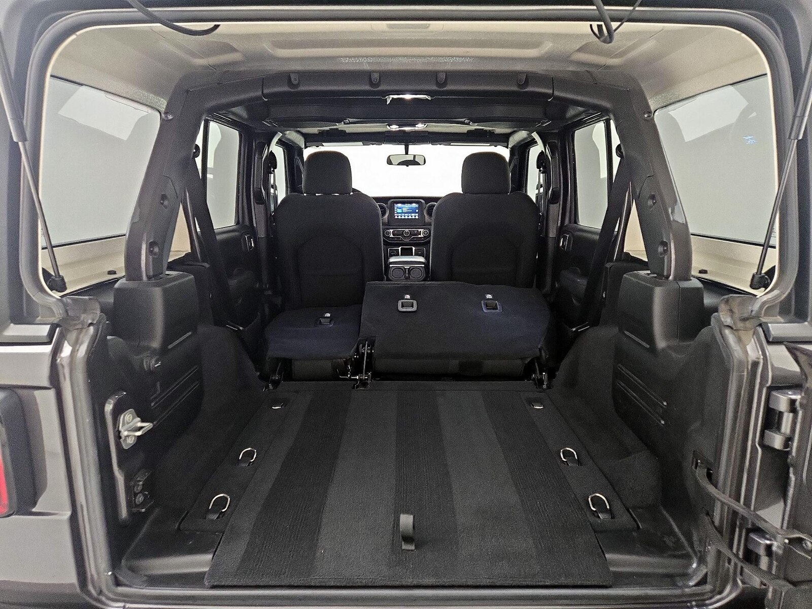 2022 Jeep Wrangler Unlimited Sport - Photo 22
