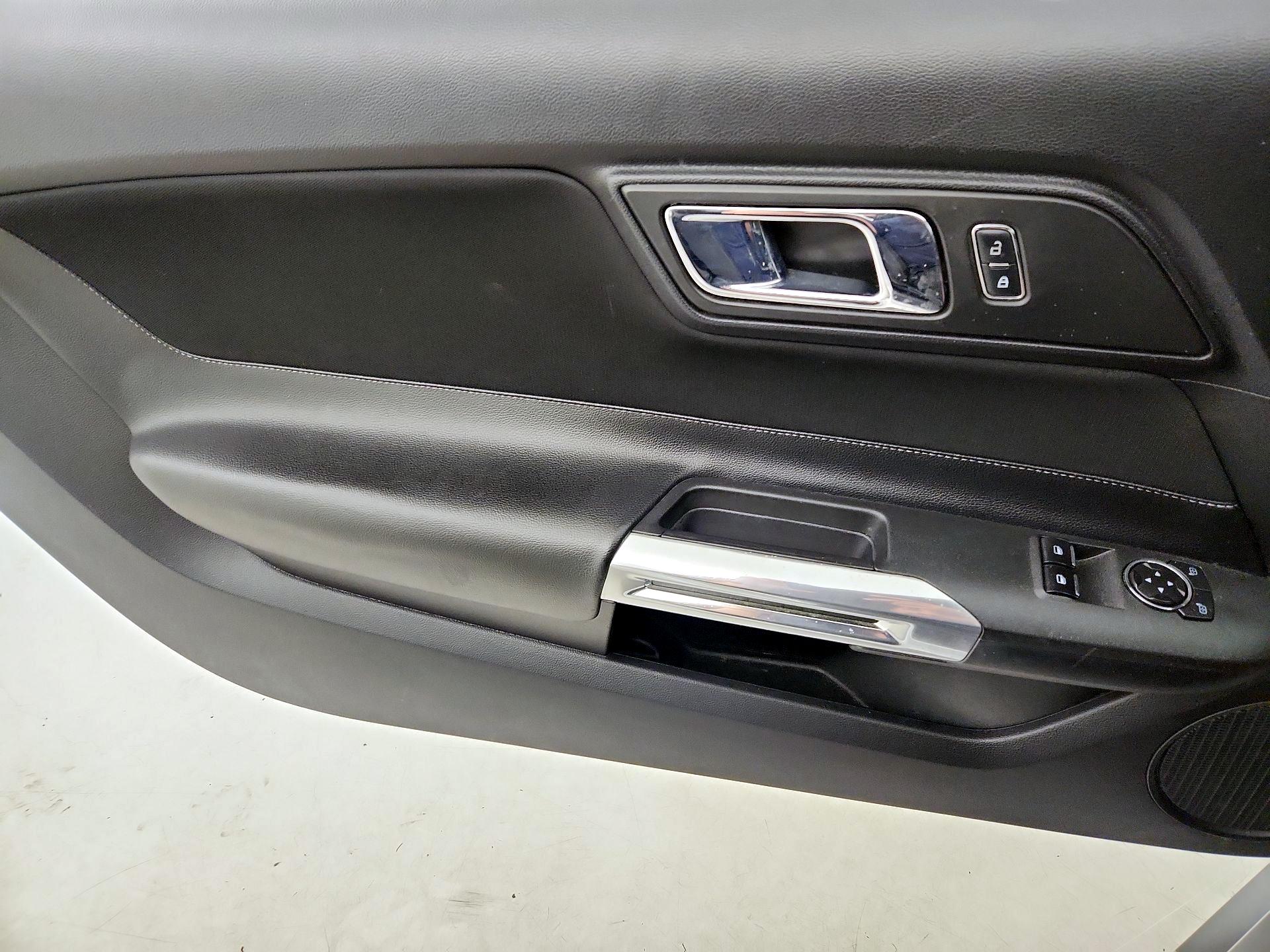Thumbnail: 2016 Ford Mustang - 12