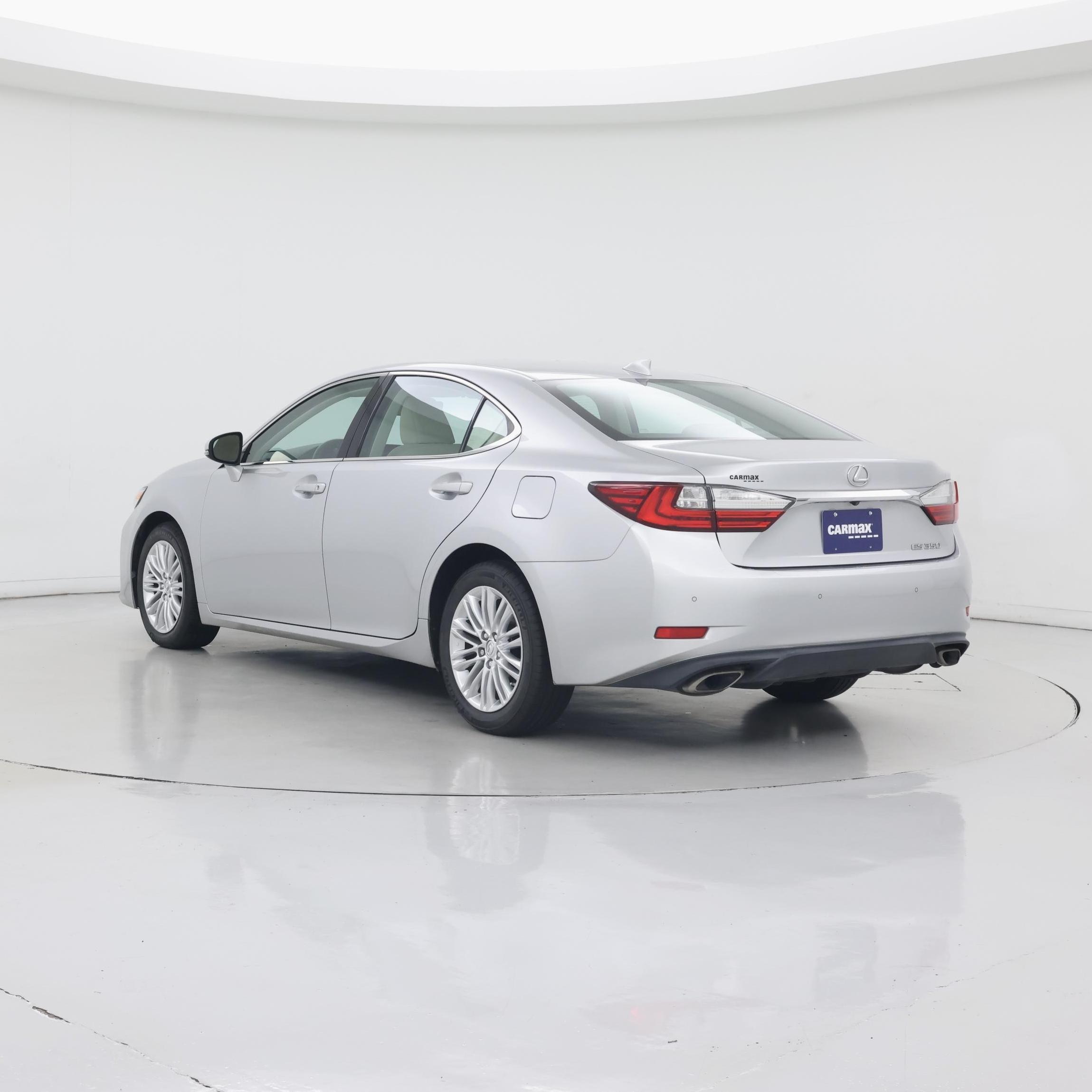 Thumbnail: 2016 Lexus ES - 2