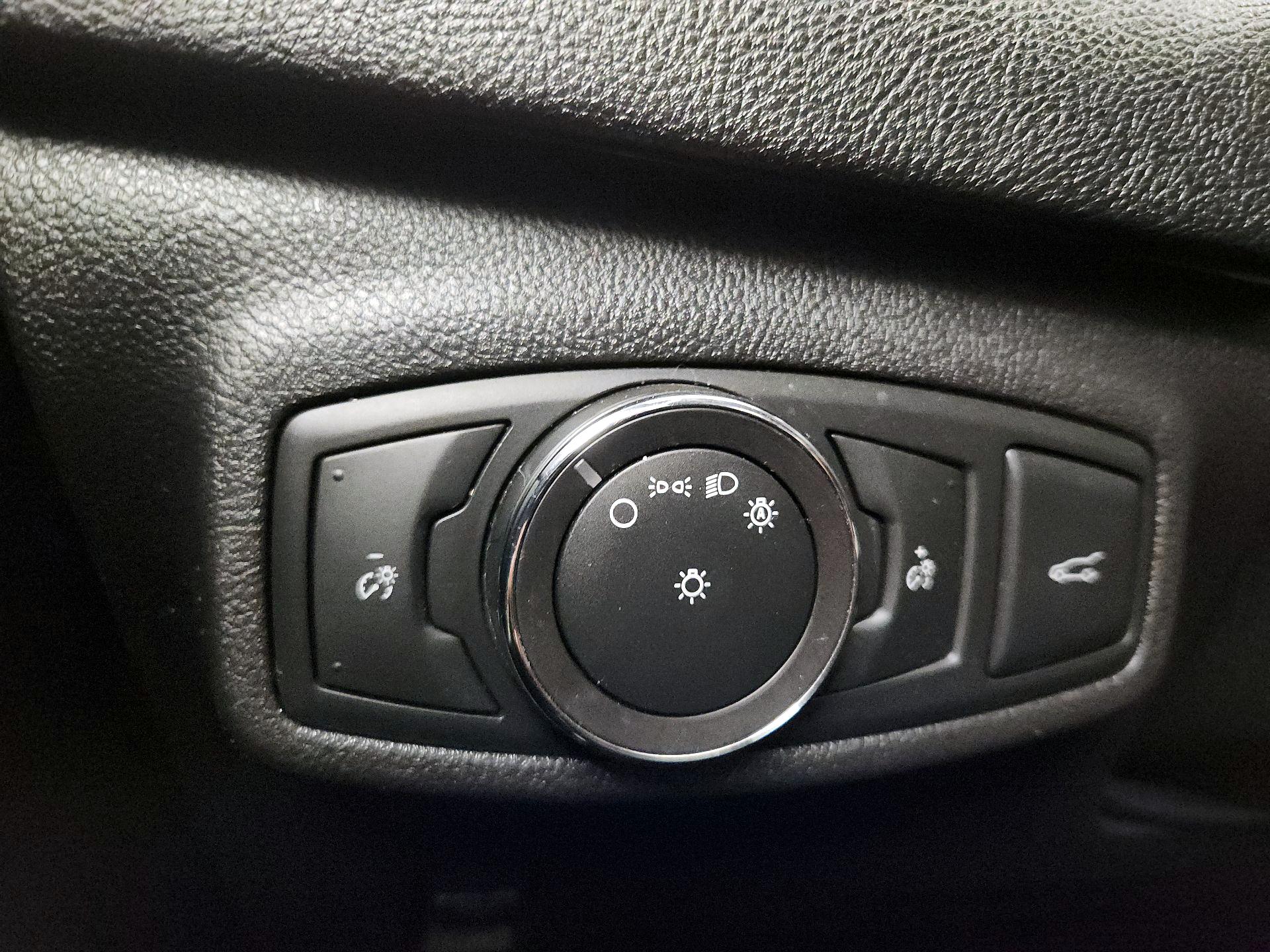 Thumbnail: 2017 Lincoln MKC - 13