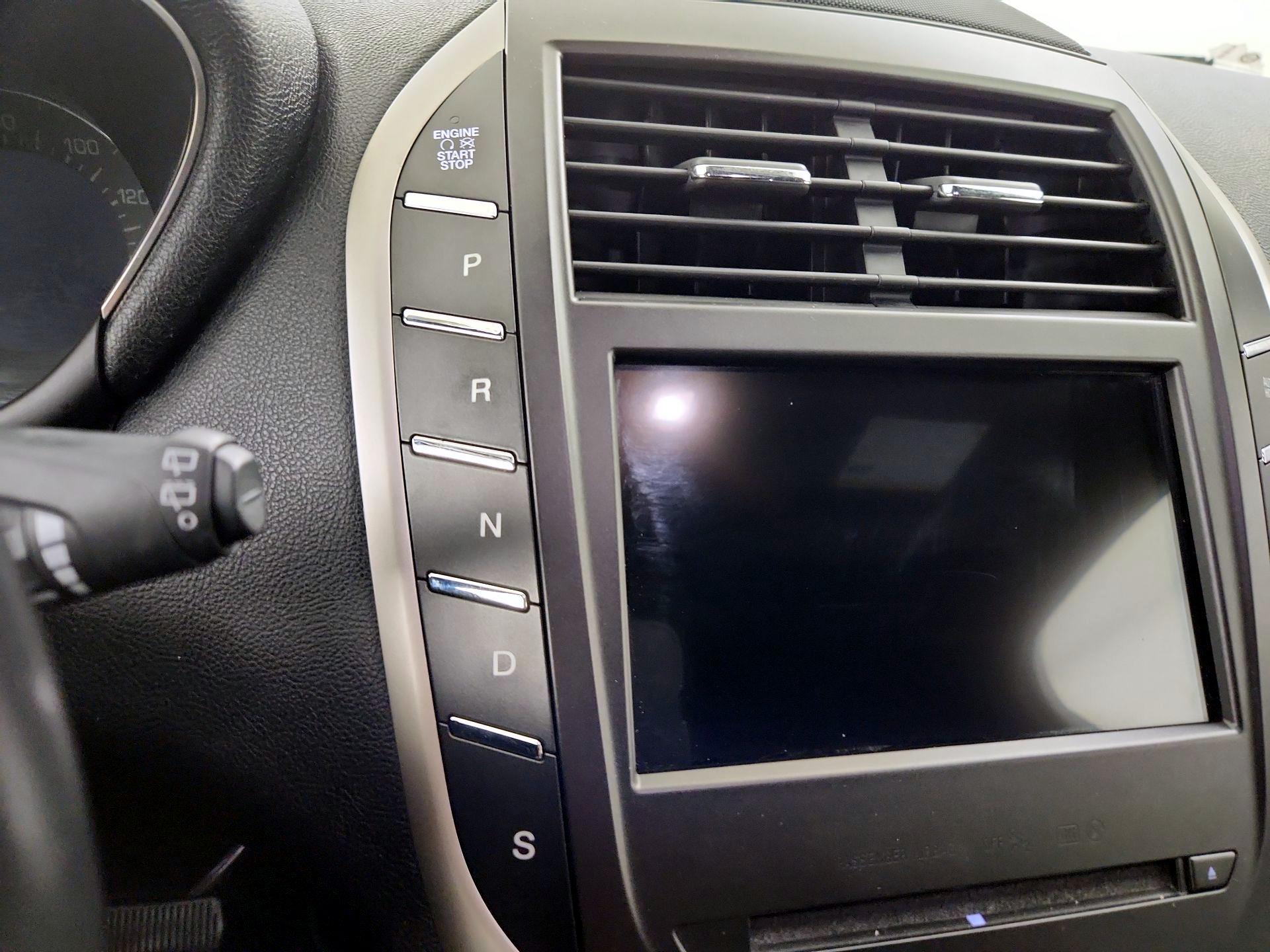 Thumbnail: 2017 Lincoln MKC - 18