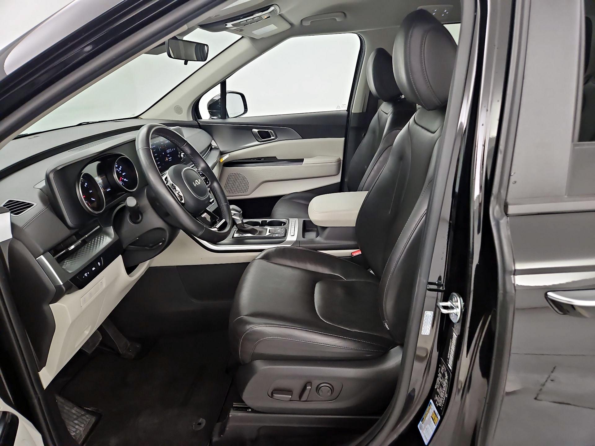 Thumbnail: 2024 Kia Carnival - 11