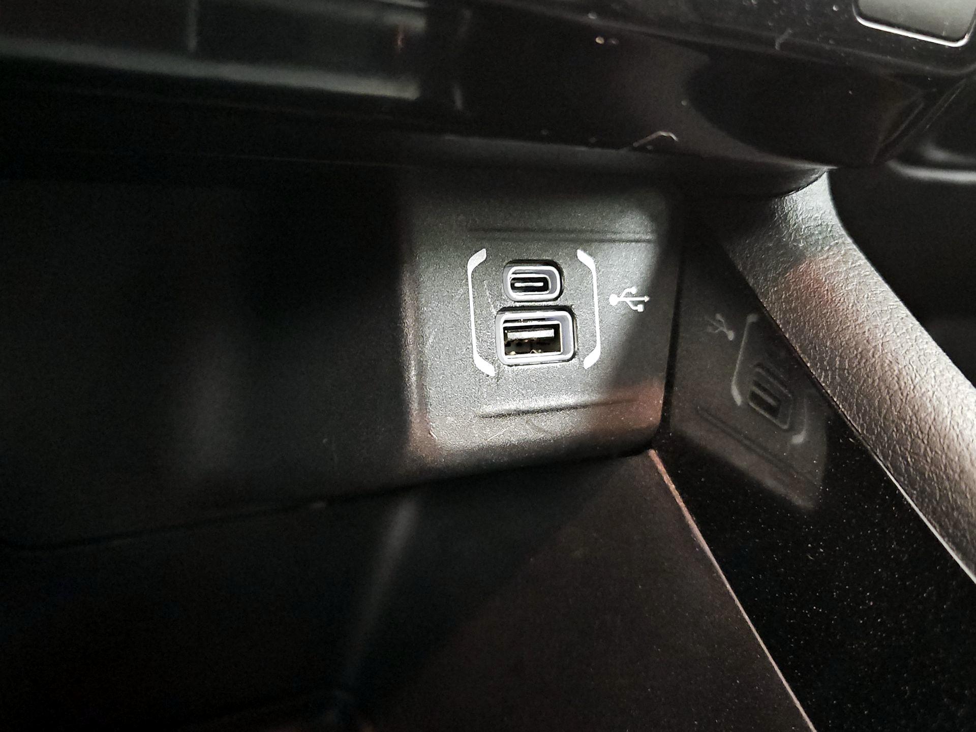 Thumbnail: 2022 Jeep Compass - 18