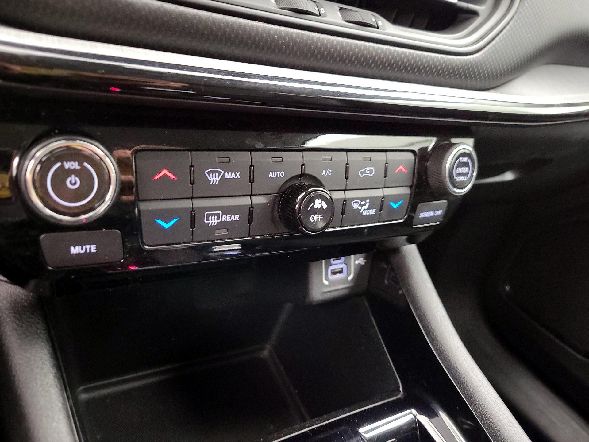 Thumbnail: 2022 Jeep Compass - 16