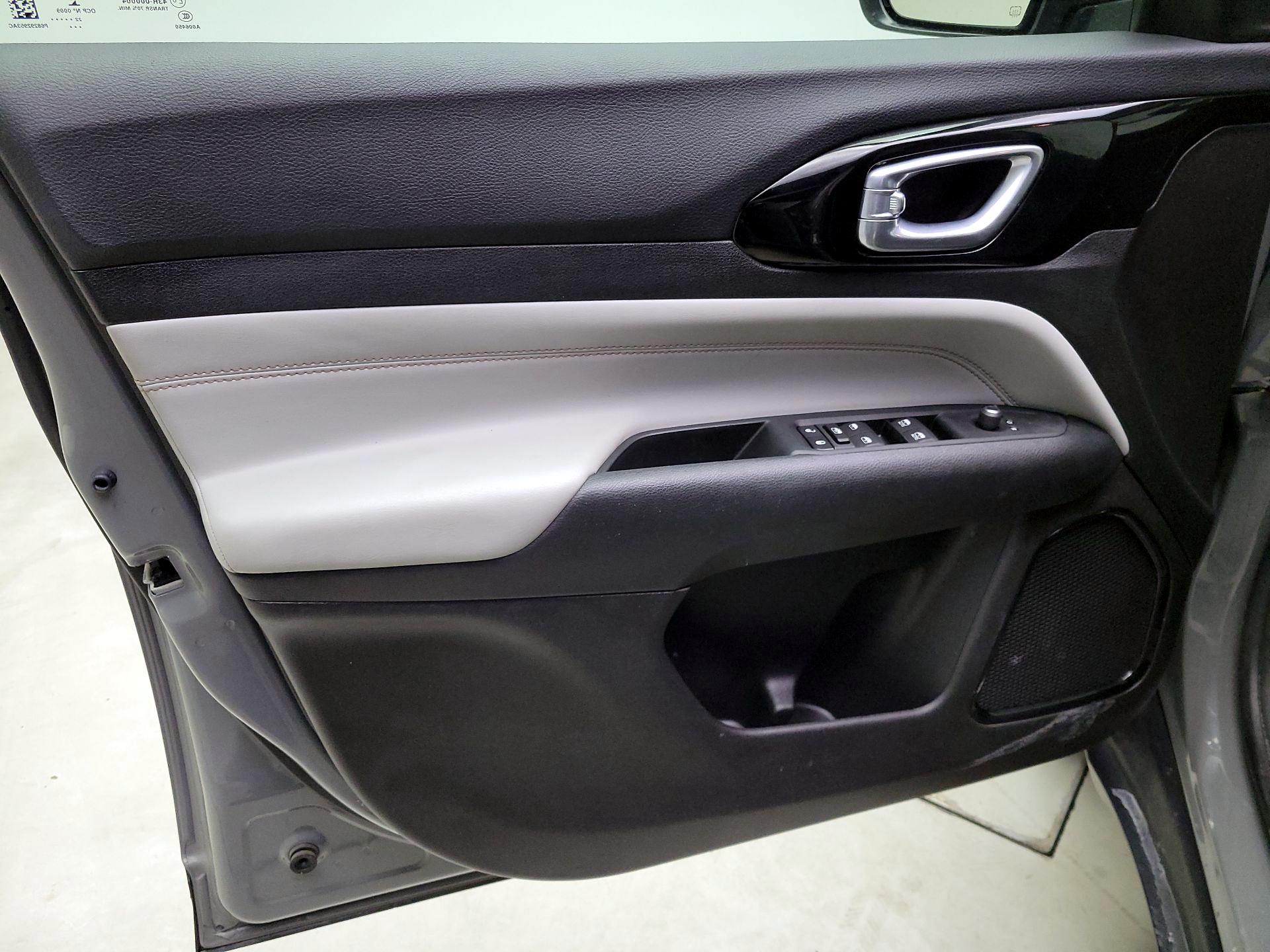 Thumbnail: 2022 Jeep Compass - 10