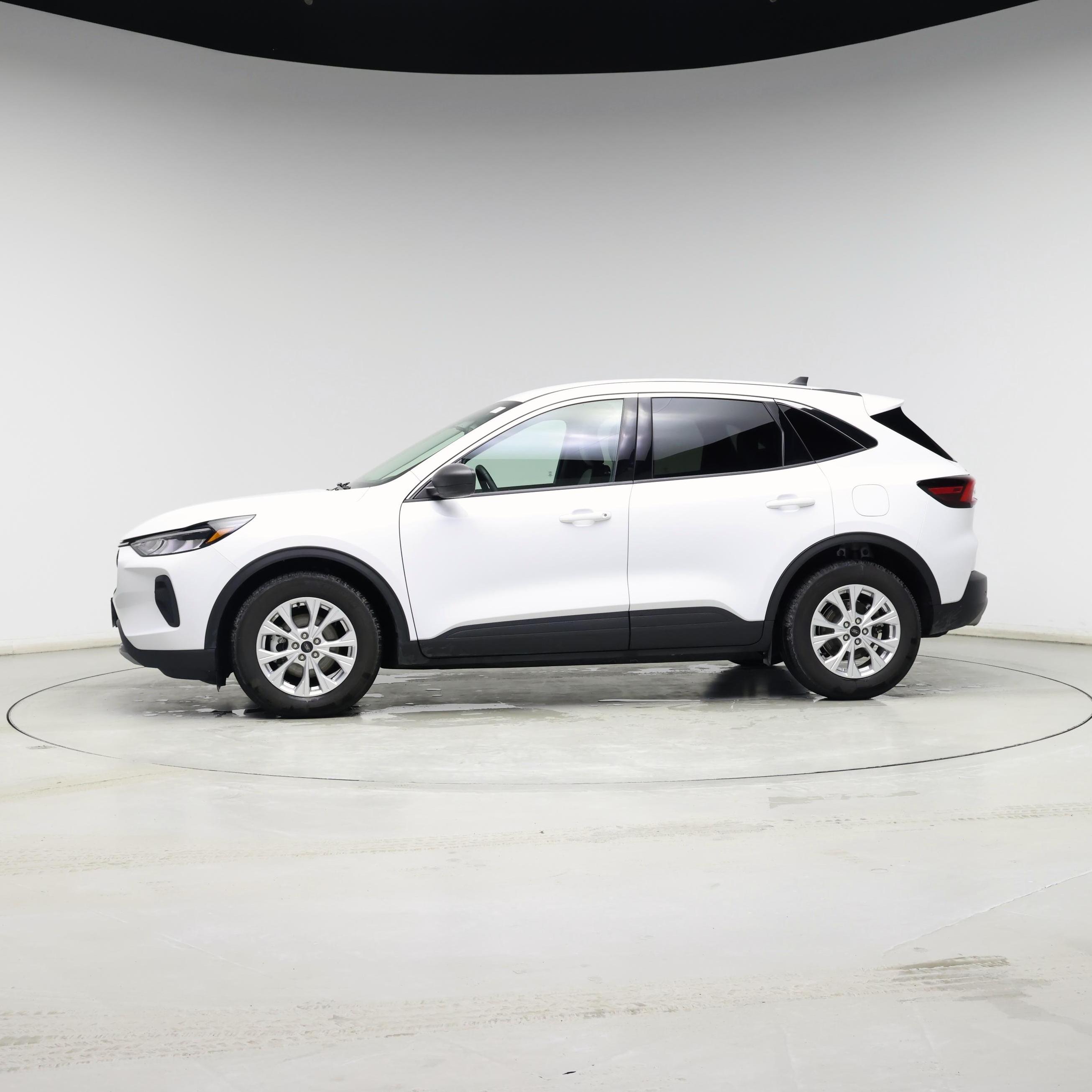 Thumbnail: 2023 Ford Escape - 3