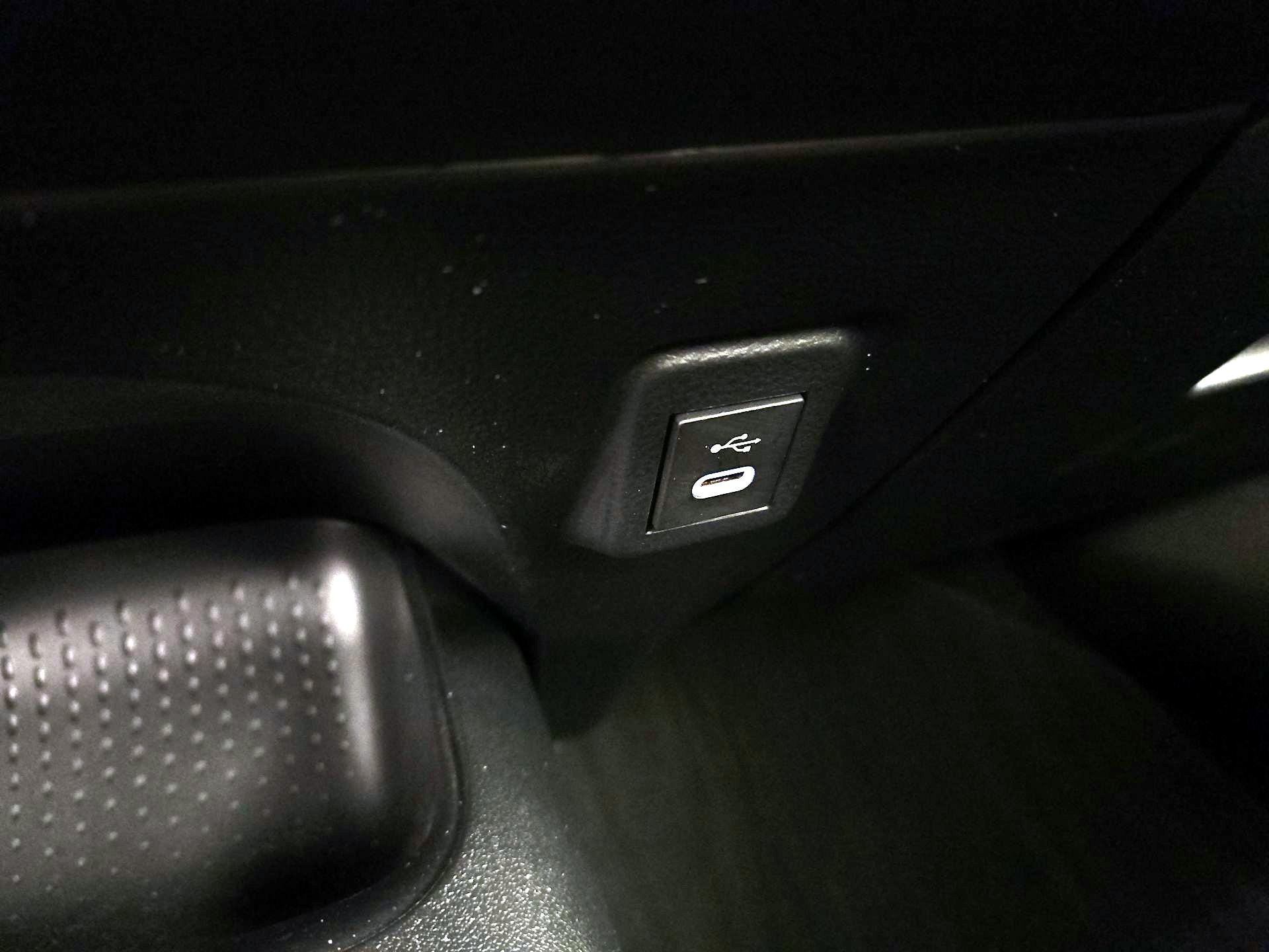 Thumbnail: 2023 Toyota Corolla - 18