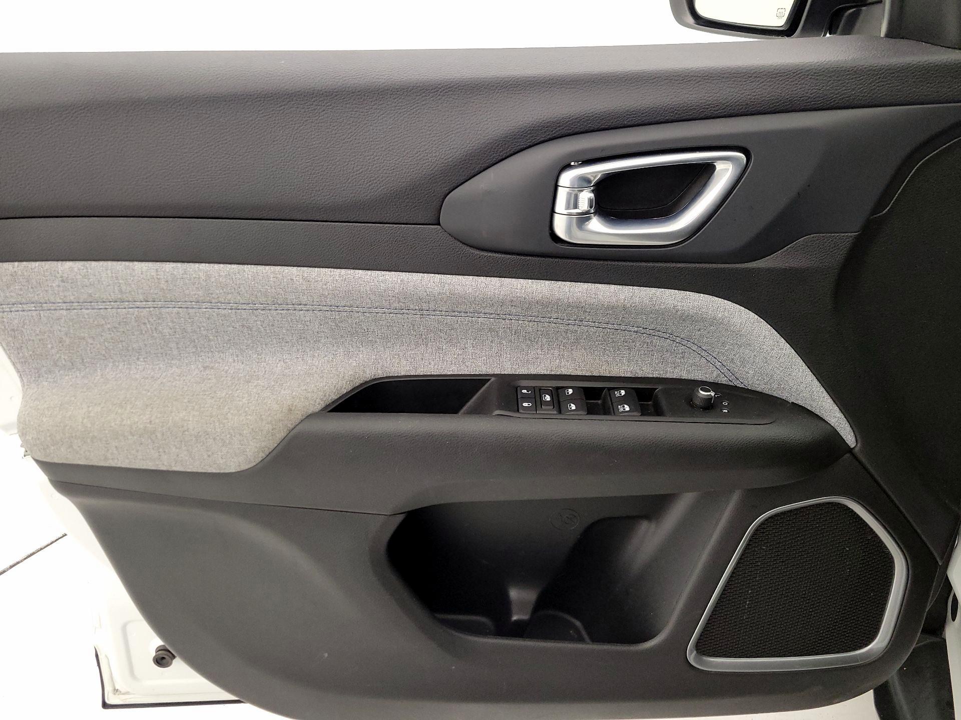 Thumbnail: 2022 Jeep Compass - 12