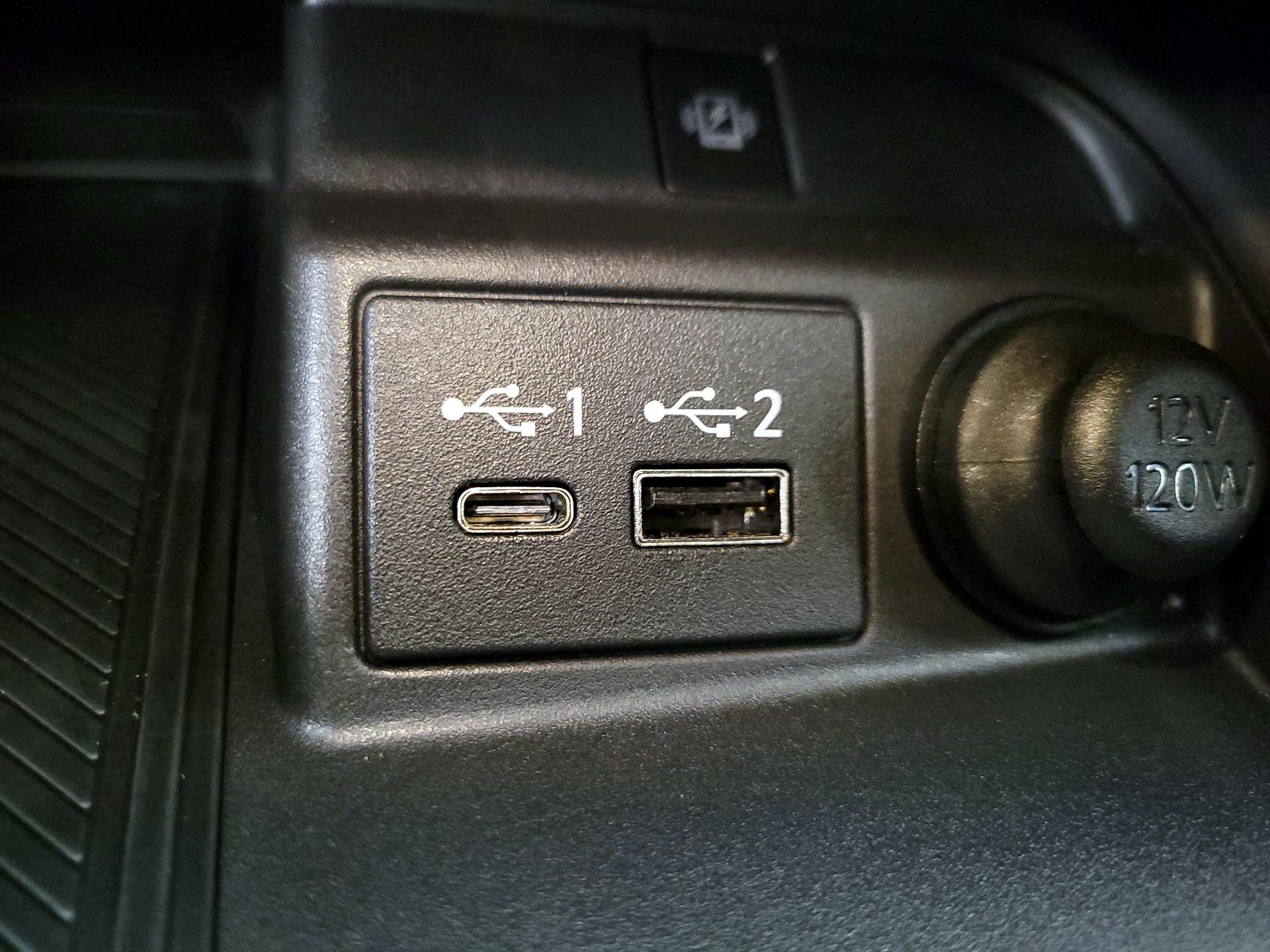 Thumbnail: 2023 INFINITI QX50 - 18