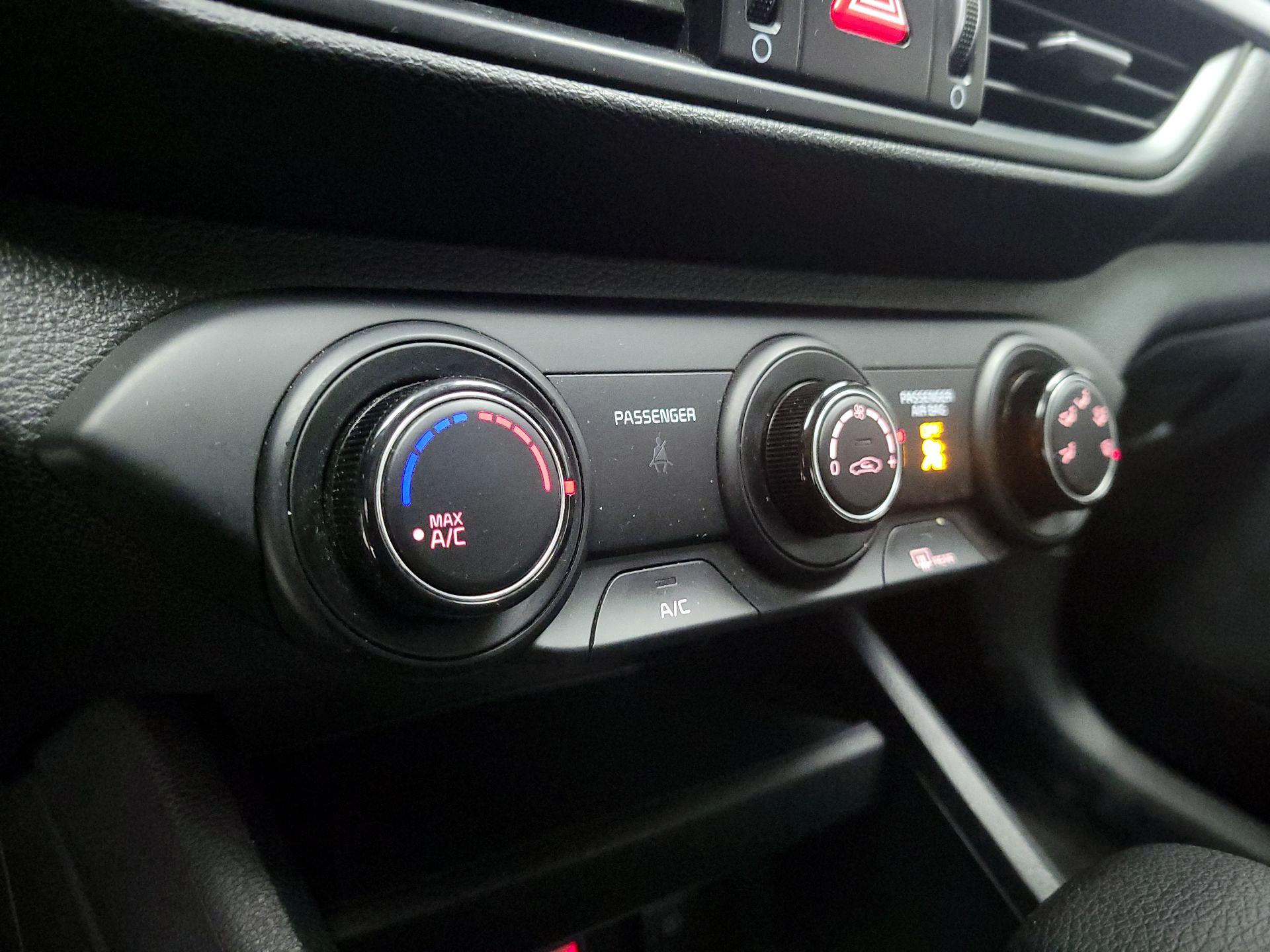 Thumbnail: 2024 Kia Forte - 16