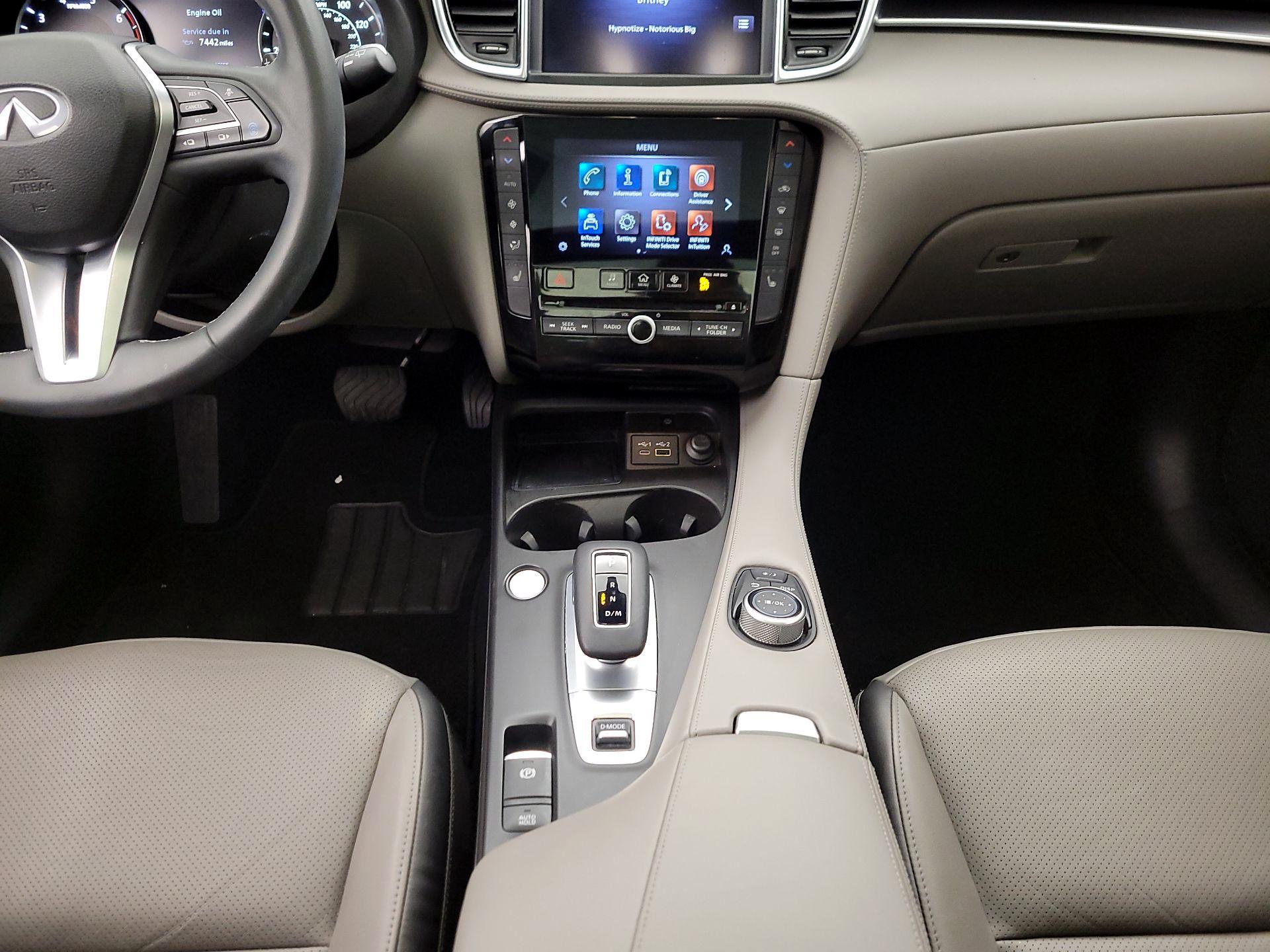 Thumbnail: 2023 INFINITI QX50 - 17