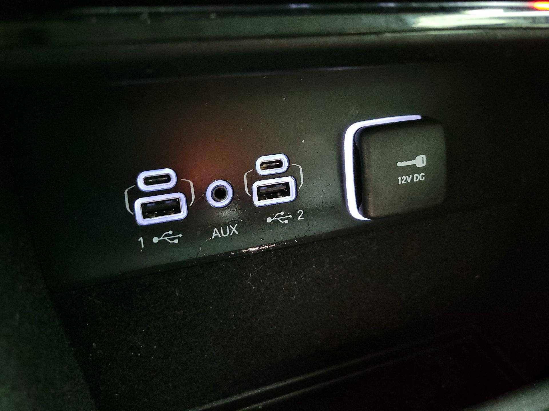 Thumbnail: 2022 Jeep Grand Cherokee - 17