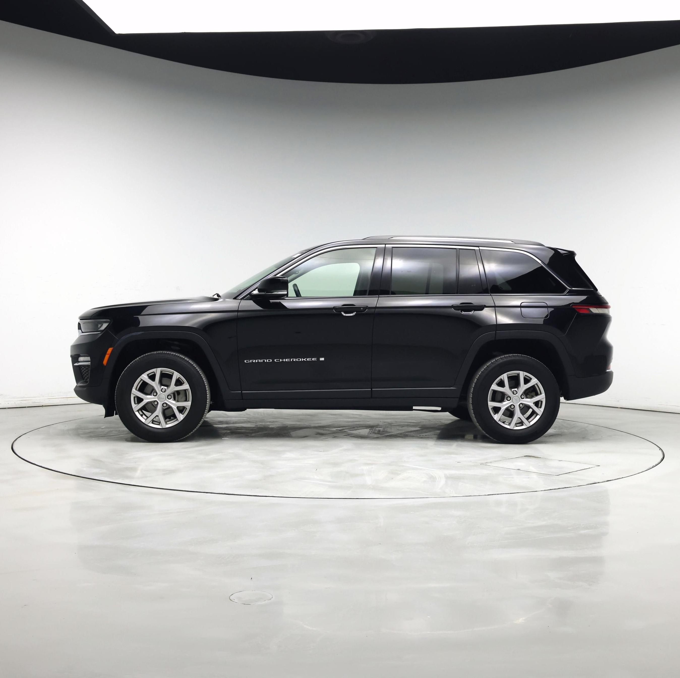 Thumbnail: 2022 Jeep Grand Cherokee - 3