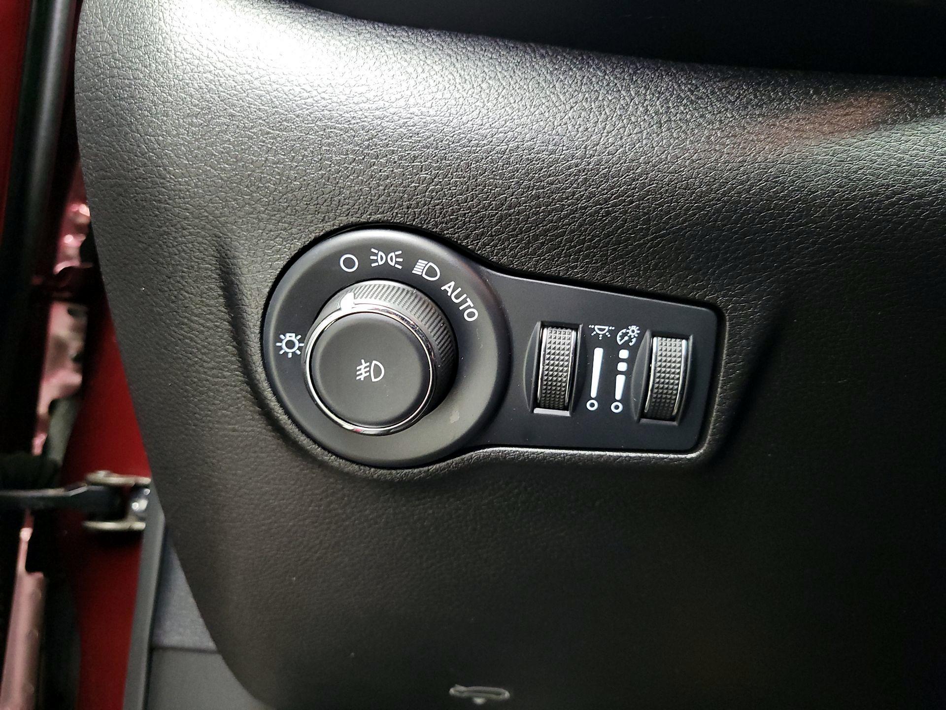 Thumbnail: 2022 Jeep Compass - 13