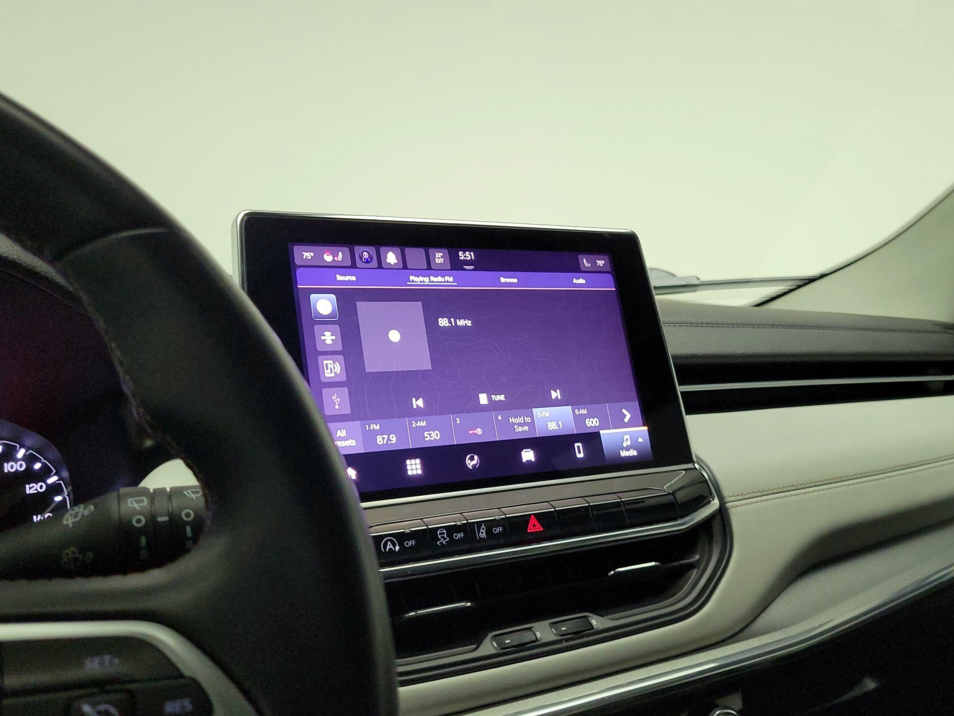 Thumbnail: 2022 Jeep Compass - 15